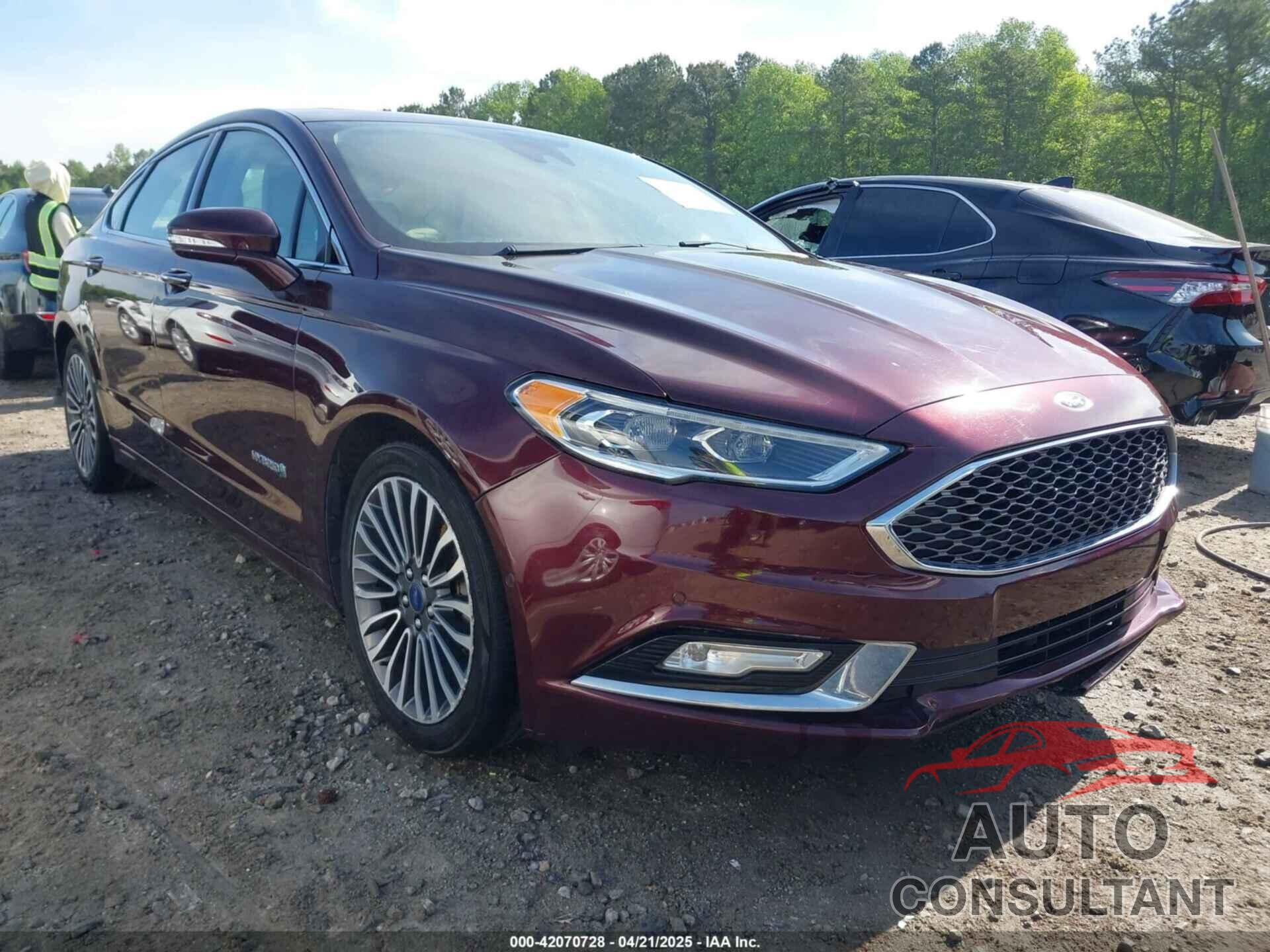 FORD FUSION HYBRID 2017 - 3FA6P0RU2HR140564