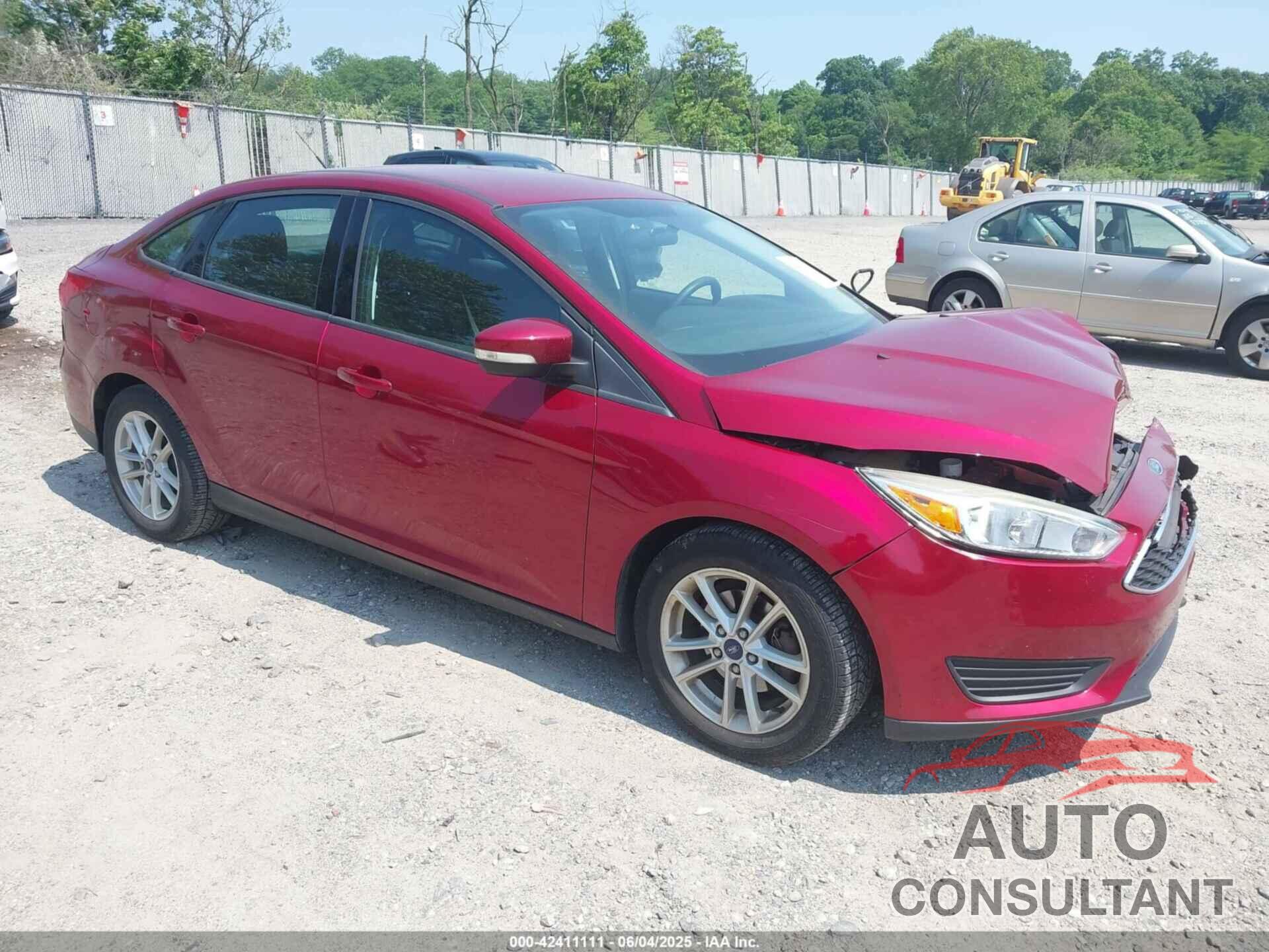 FORD FOCUS 2017 - 1FADP3F26HL305624