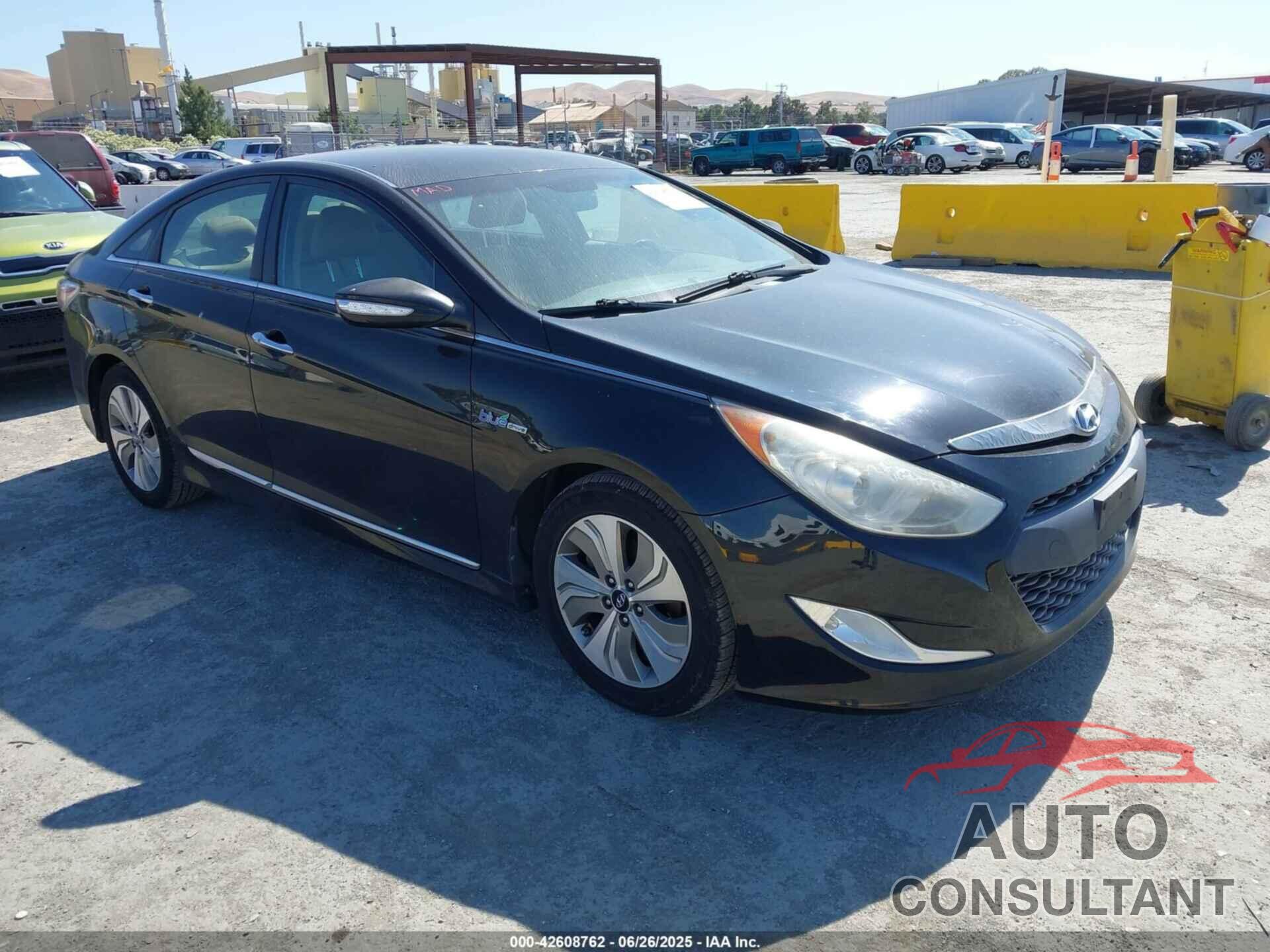 HYUNDAI SONATA HYBRID 2013 - KMHEC4A43DA073428