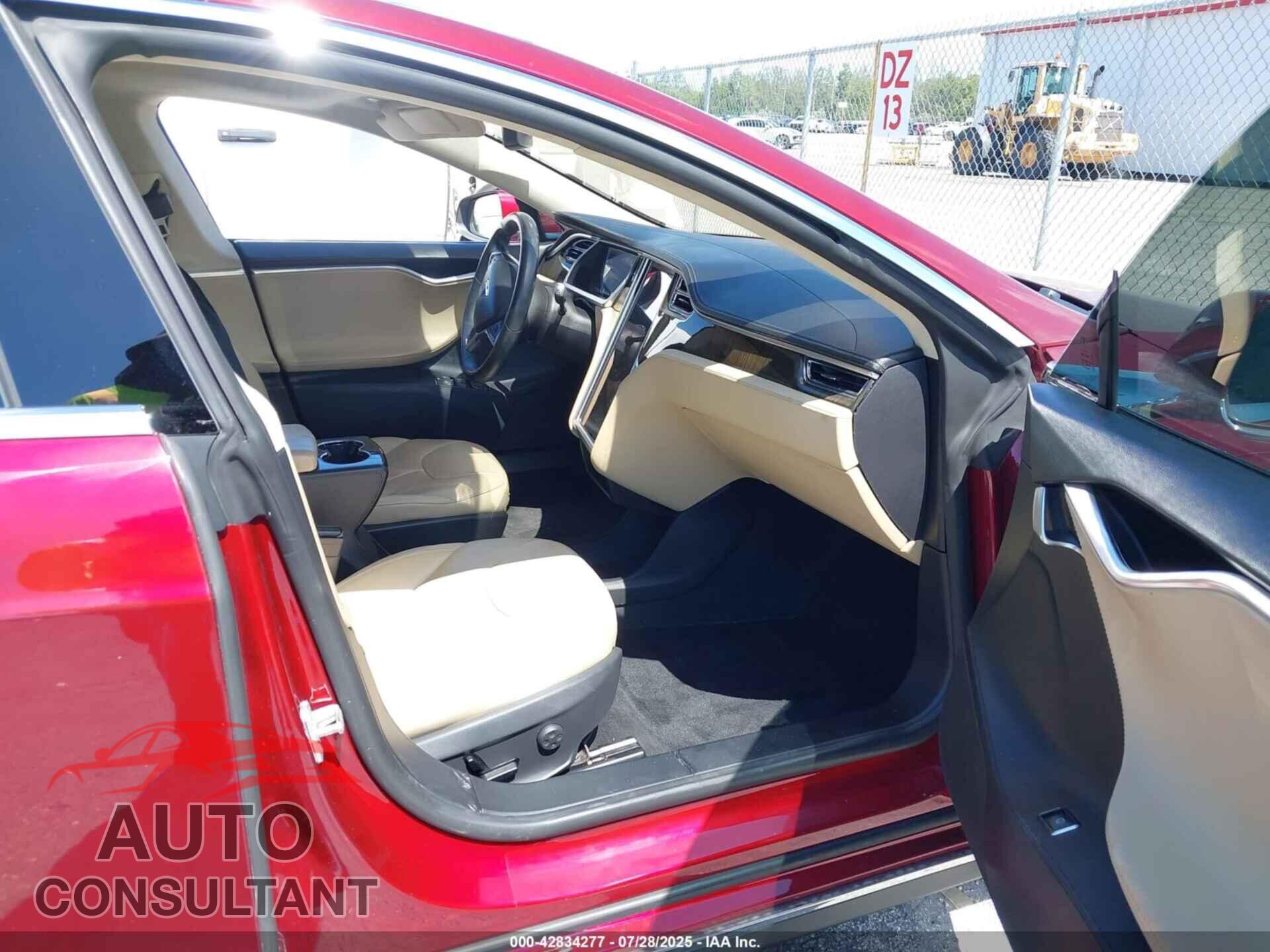 TESLA MODEL S 2012 - 5YJSA1DN8CFS00650