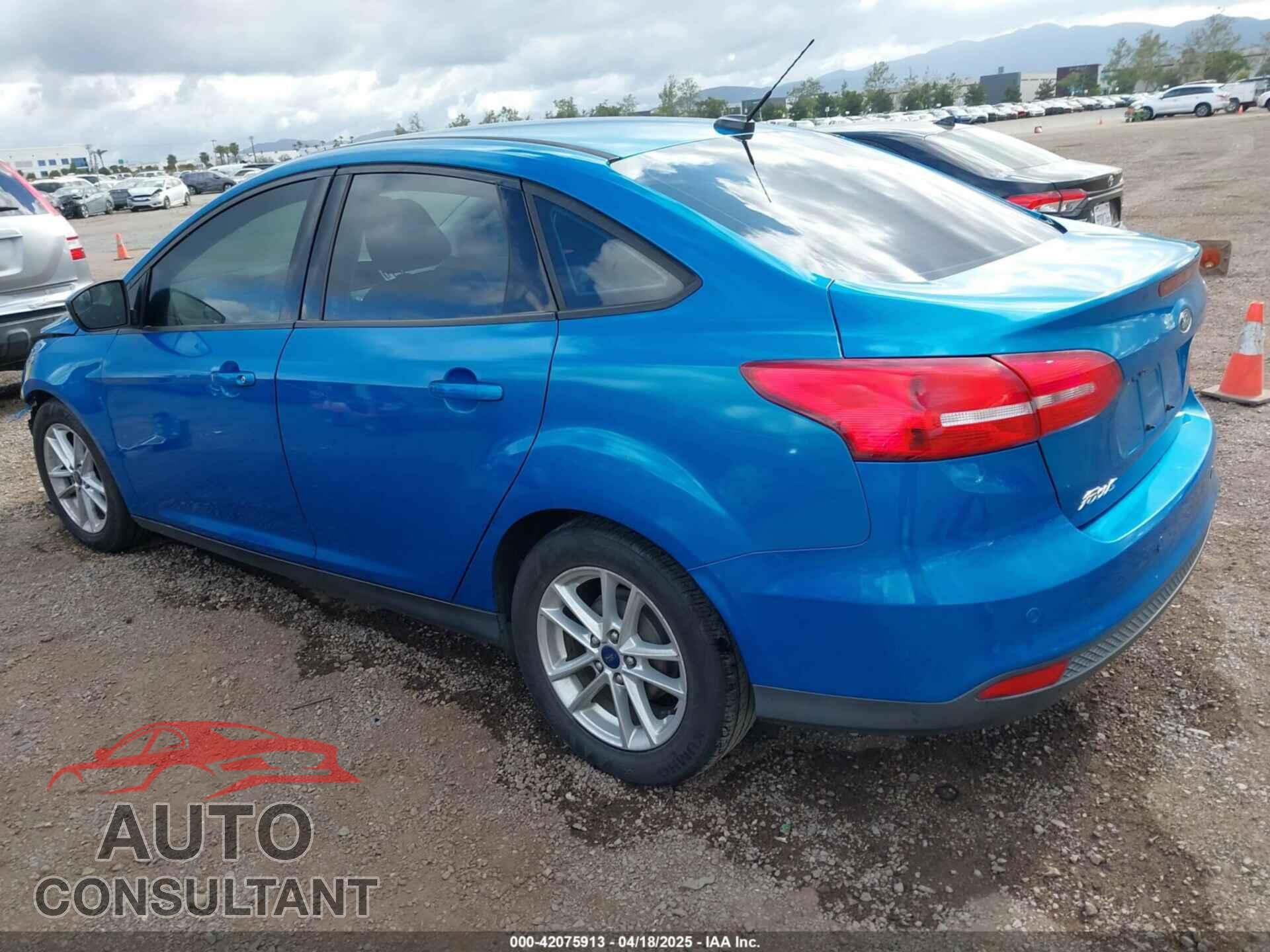 FORD FOCUS 2016 - 1FADP3F22GL282910