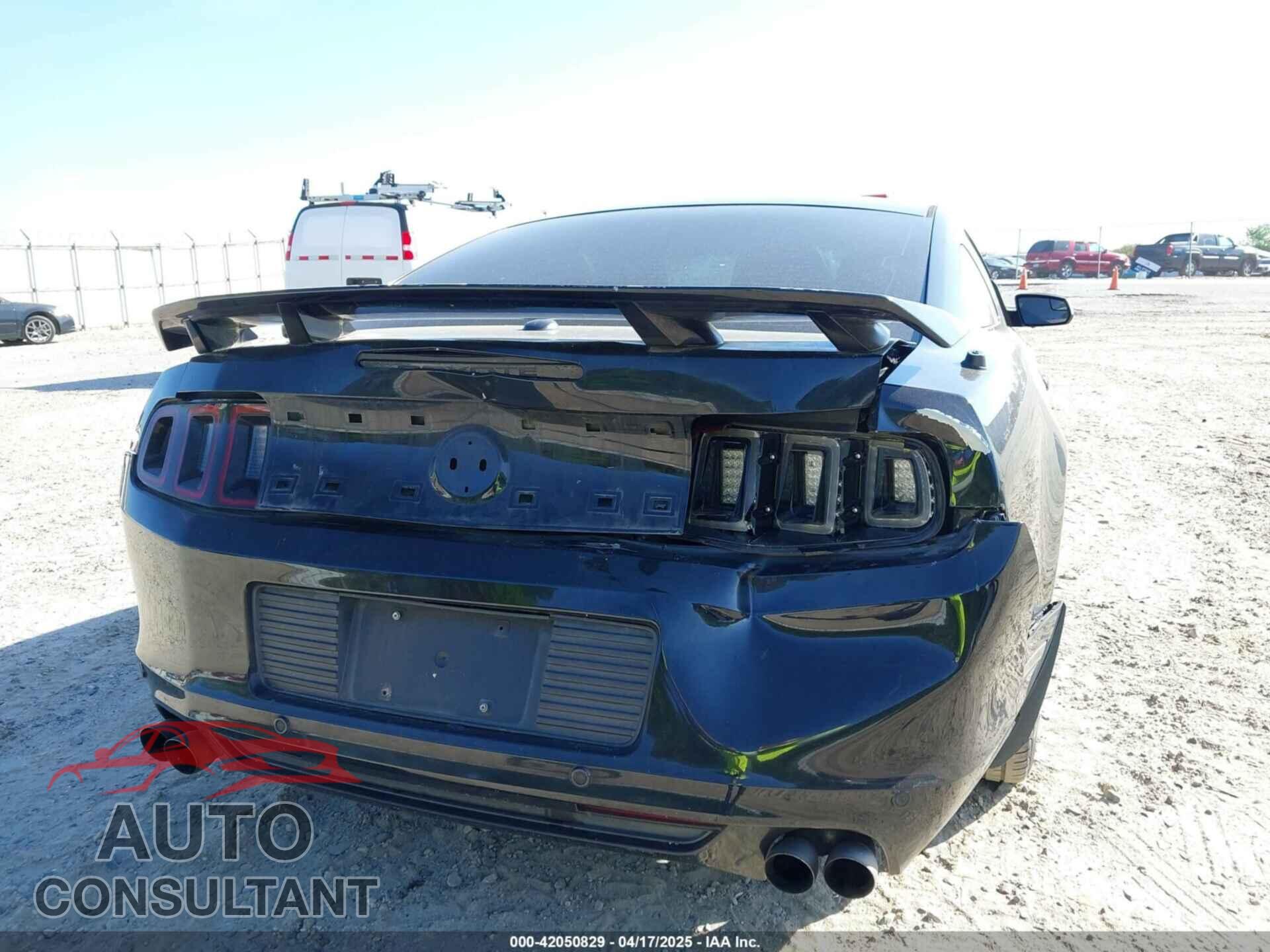 FORD MUSTANG 2013 - 1ZVBP8CF2D5284157