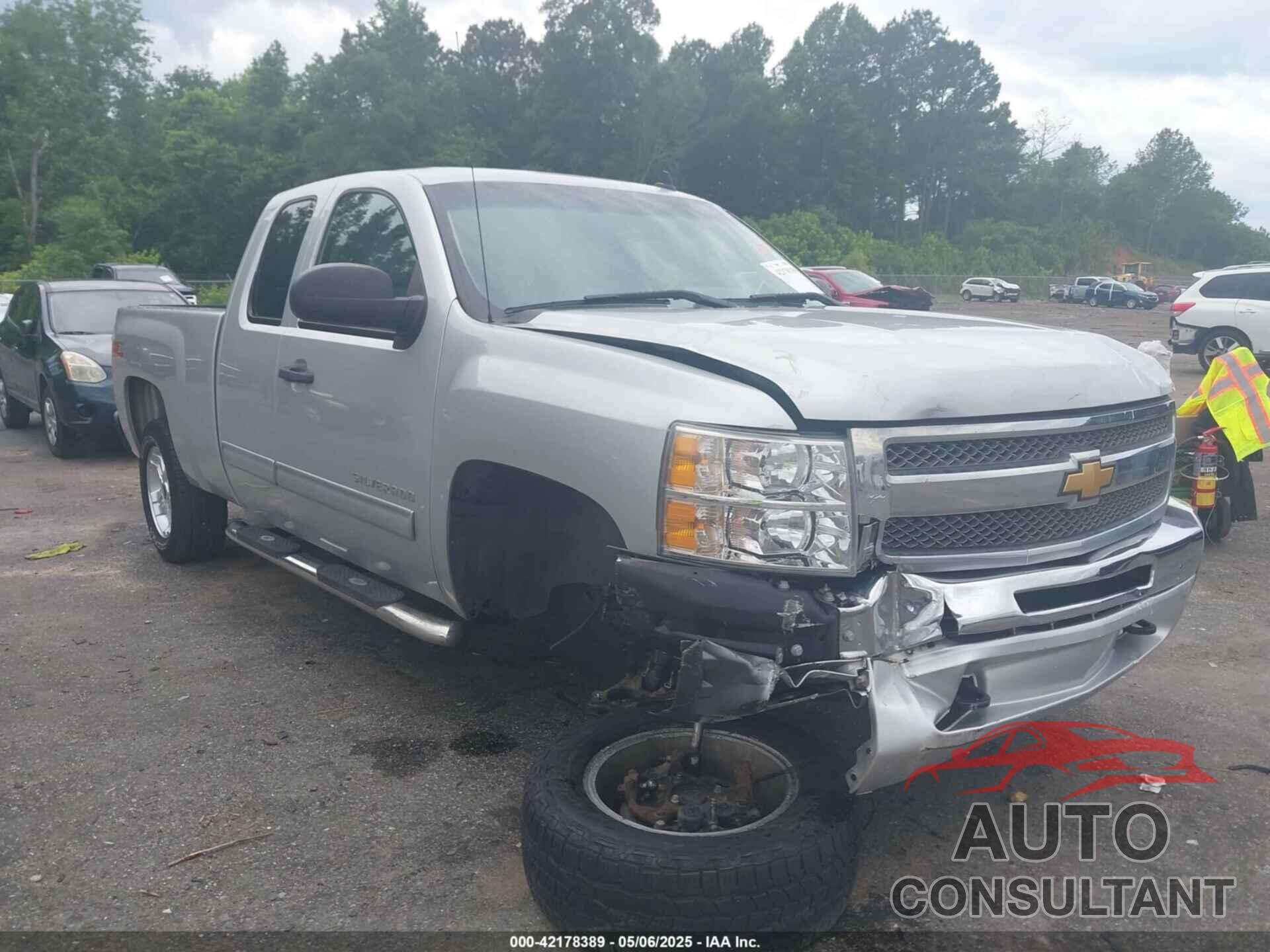 CHEVROLET SILVERADO 1500 2012 - 1GCRCSE02CZ280457