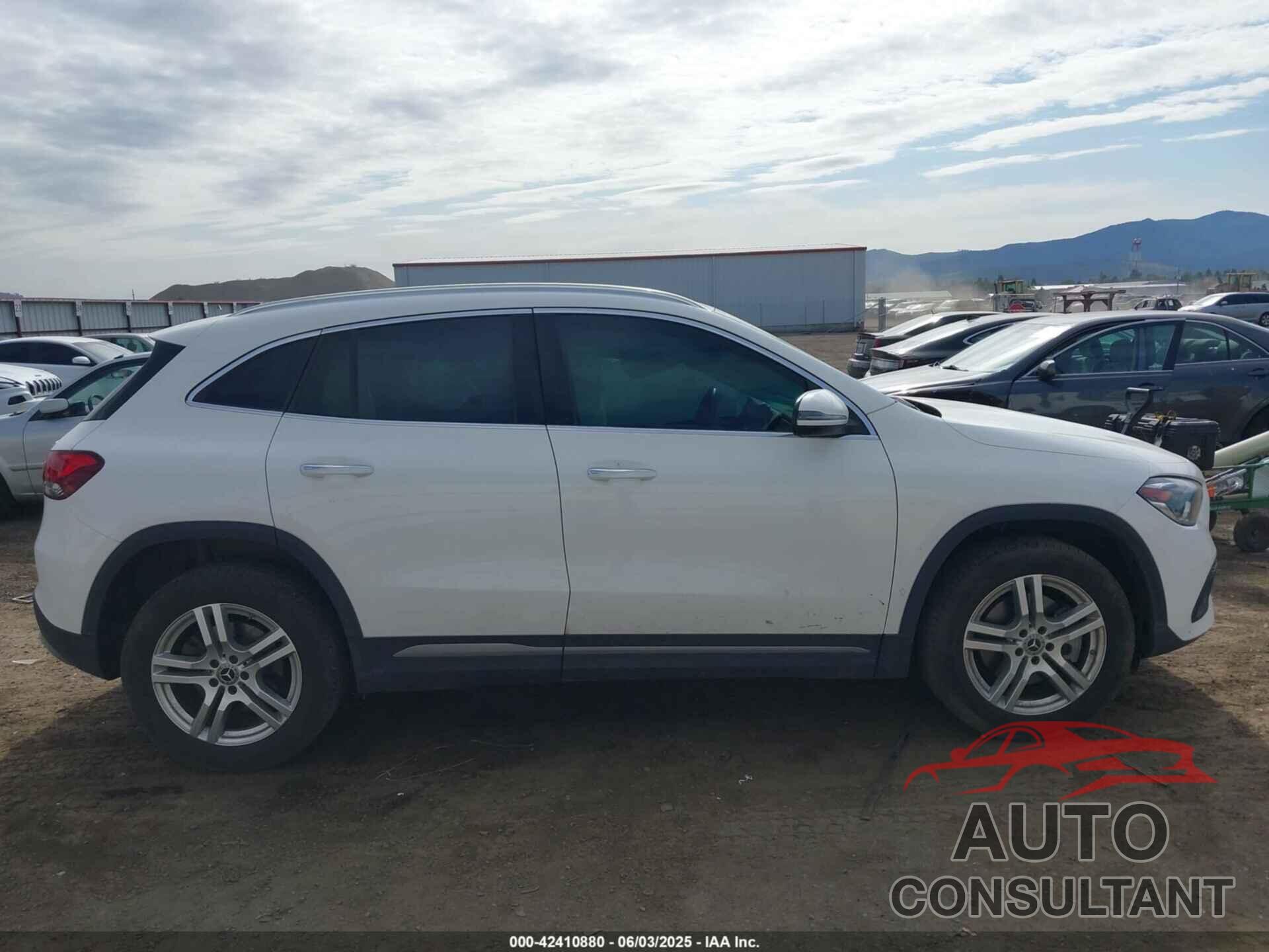 MERCEDES-BENZ GLA 250 2023 - W1N4N4HB5PJ499018