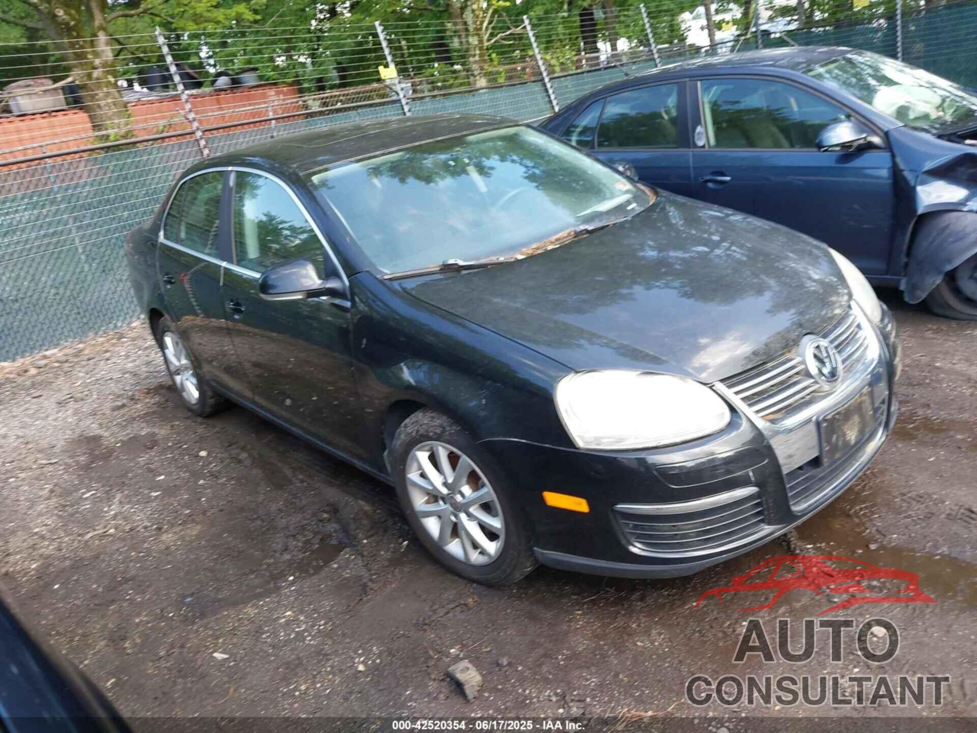 VOLKSWAGEN JETTA 2010 - 3VWRX7AJ0AM032753