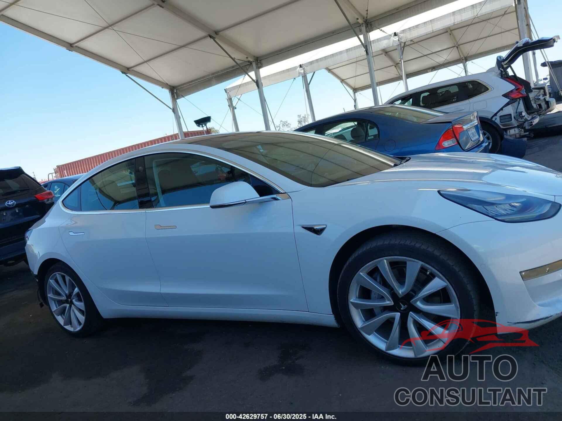 TESLA MODEL 3 2018 - 5YJ3E1EB9JF085339