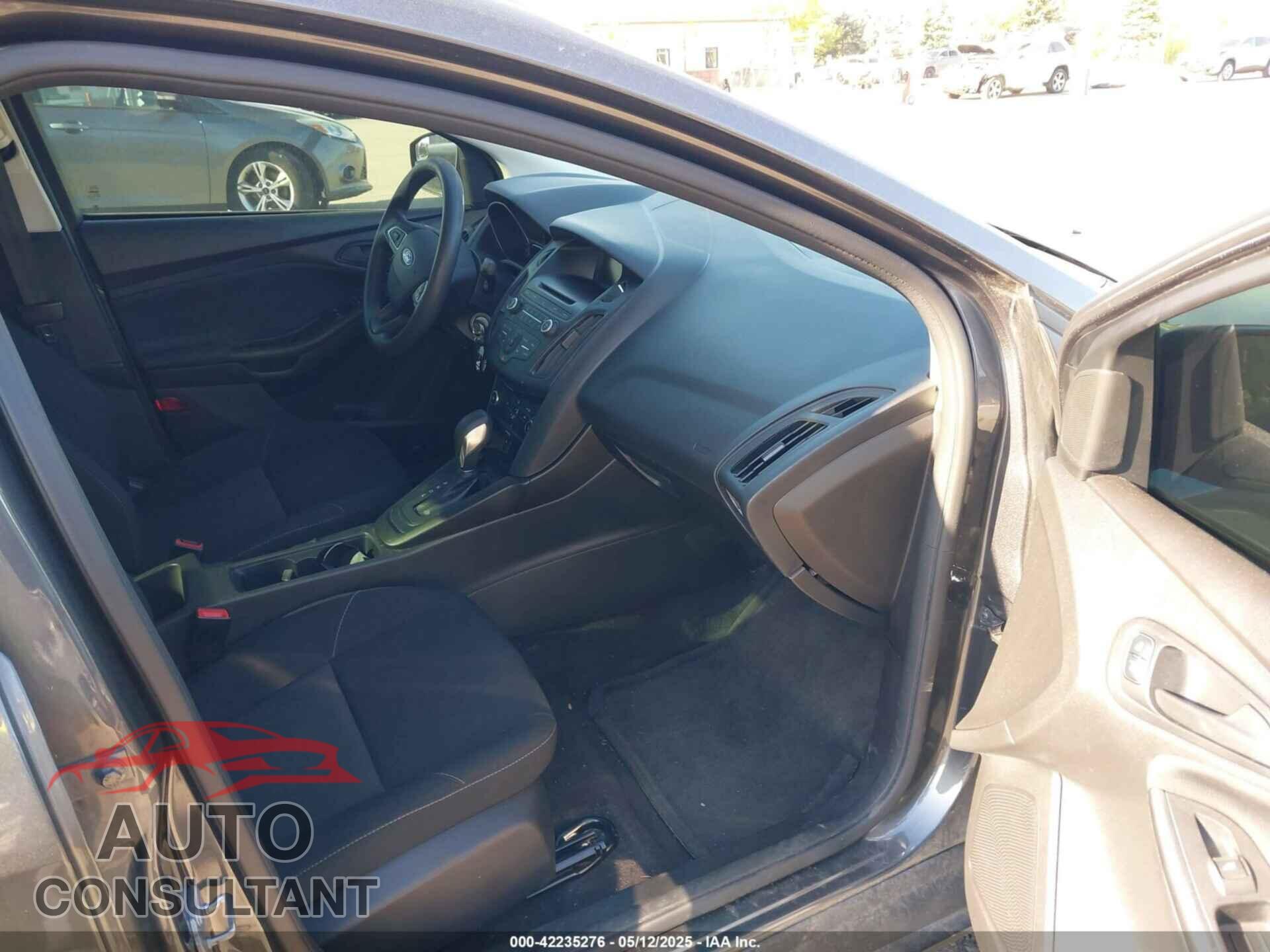 FORD FOCUS 2017 - 1FADP3E24HL283642