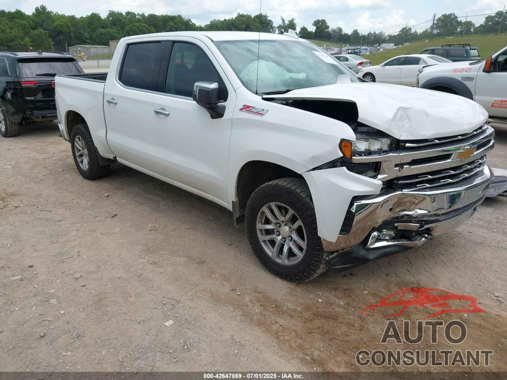 CHEVROLET SILVERADO 1500 2021 - 1GCUYGEDXMZ142890