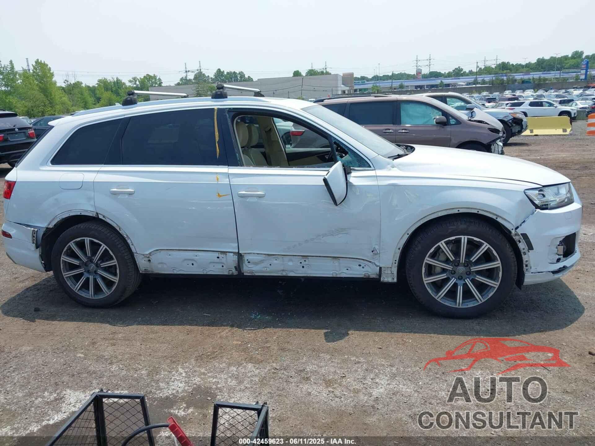 AUDI Q7 2017 - WA1VABF77HD030761