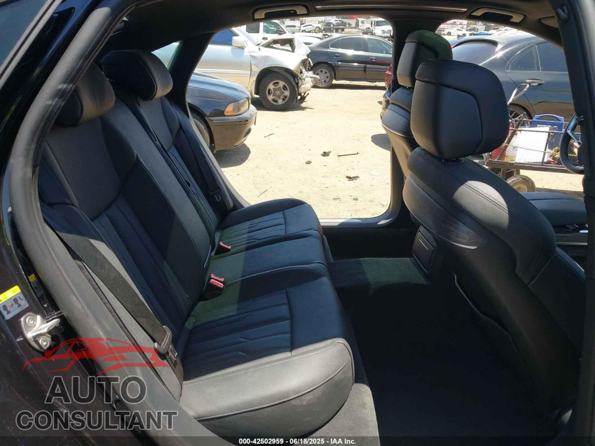 AUDI A8 2024 - WAULDAF89RN003075