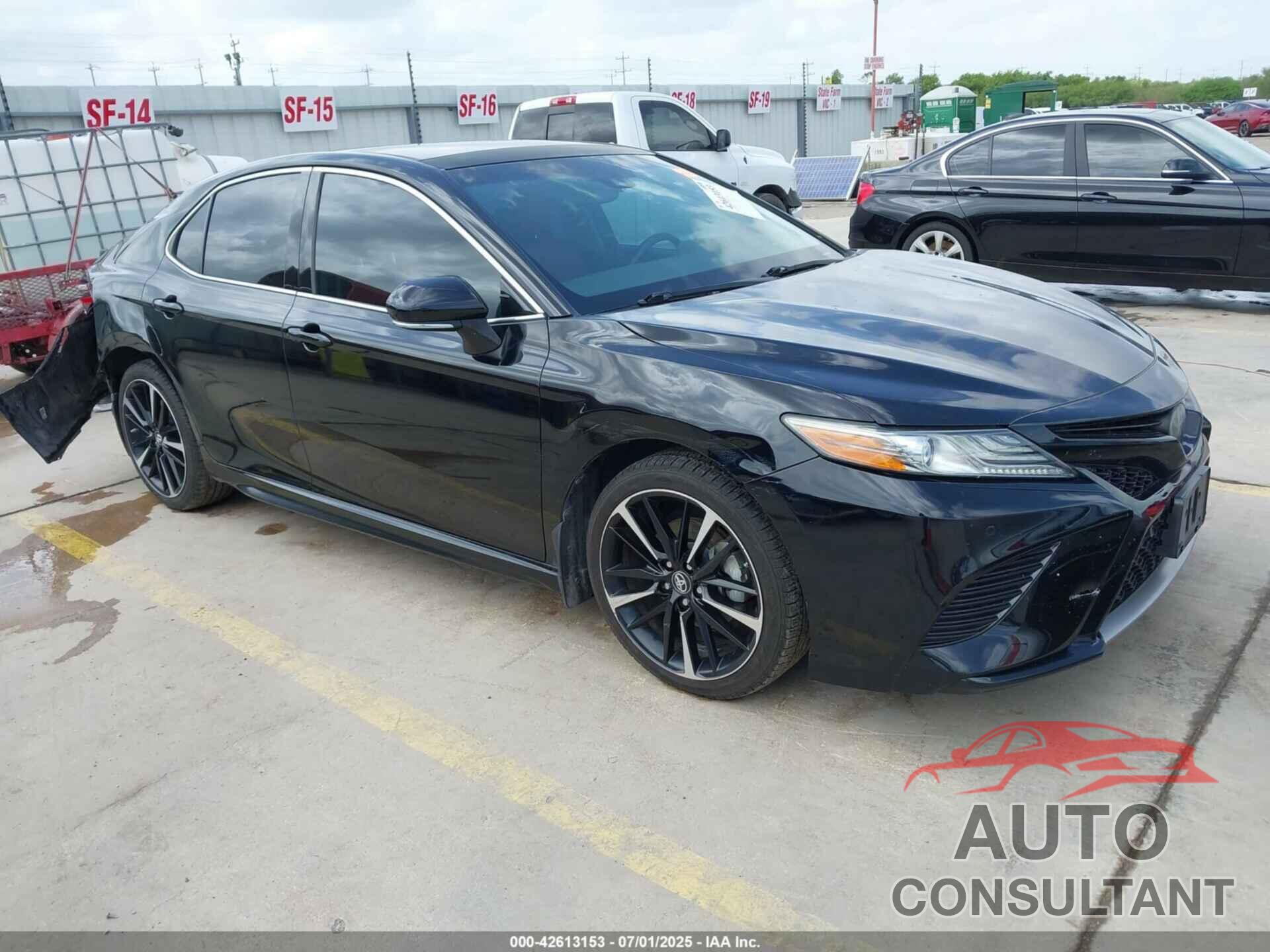 TOYOTA CAMRY 2018 - 4T1B61HK5JU109076