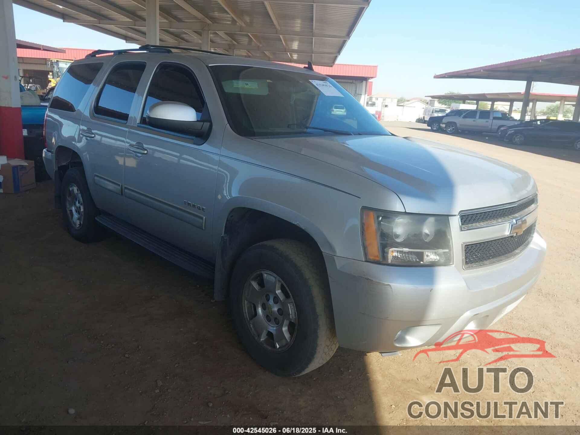 CHEVROLET TAHOE 2011 - 1GNSKAE06BR125494