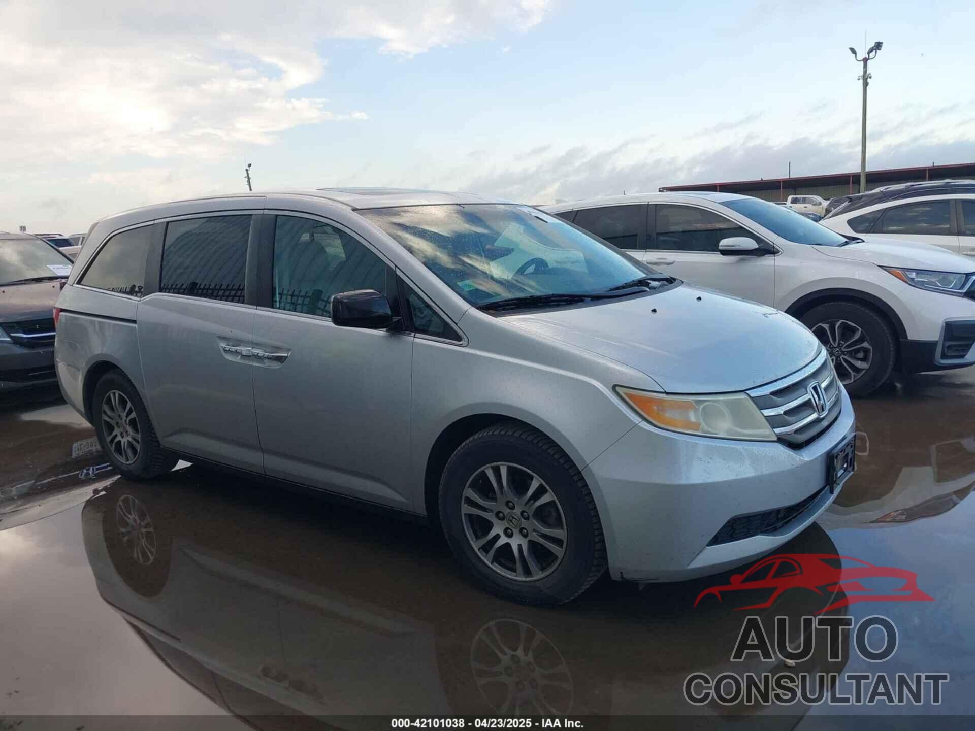 HONDA ODYSSEY 2011 - 5FNRL5H60BB098696