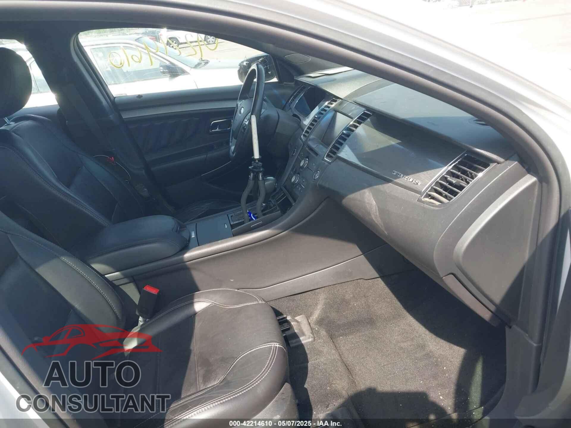 FORD TAURUS 2015 - 1FAHP2E80FG177856