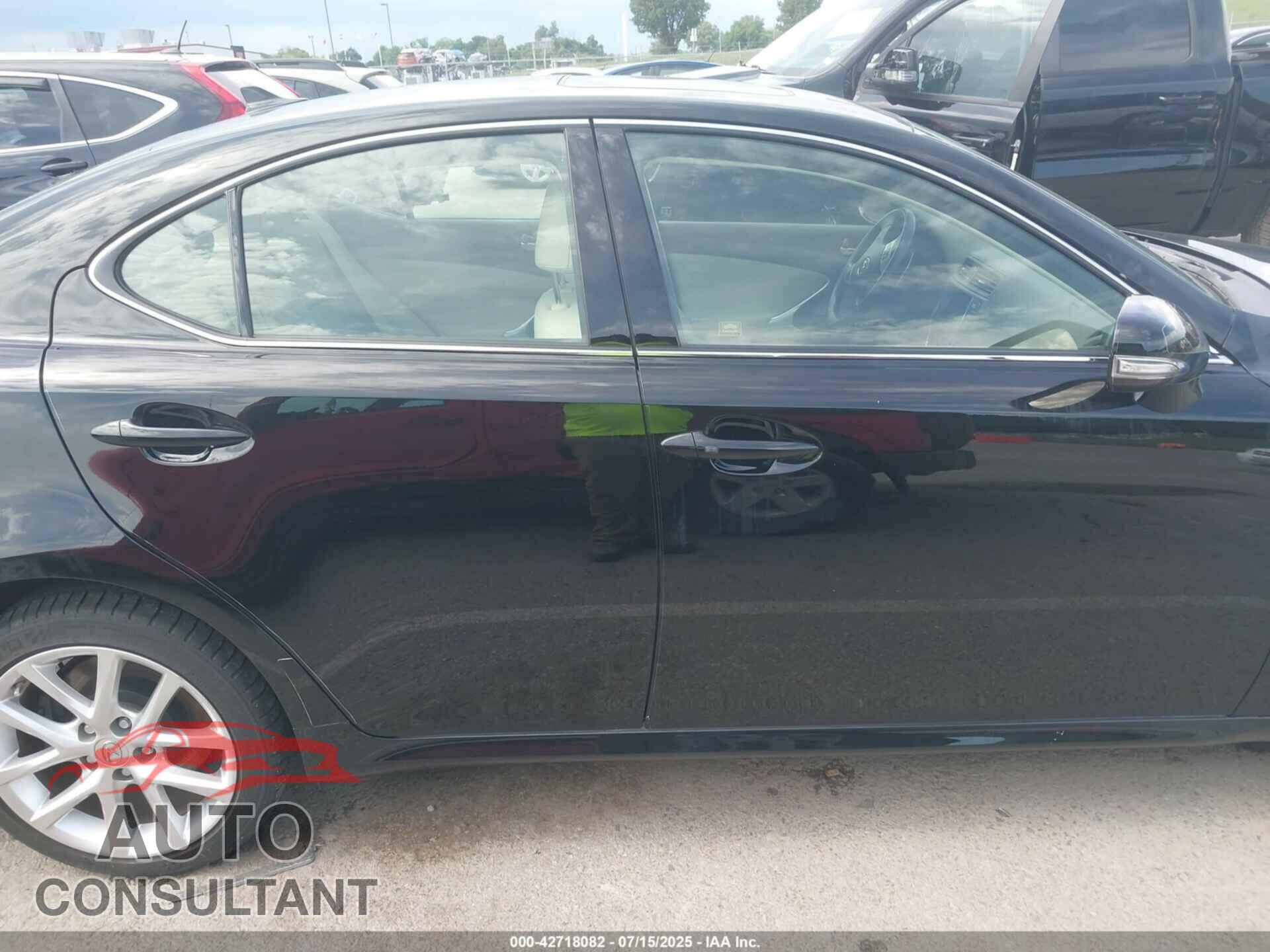 LEXUS IS 350 2011 - JTHCE5C21B5001915