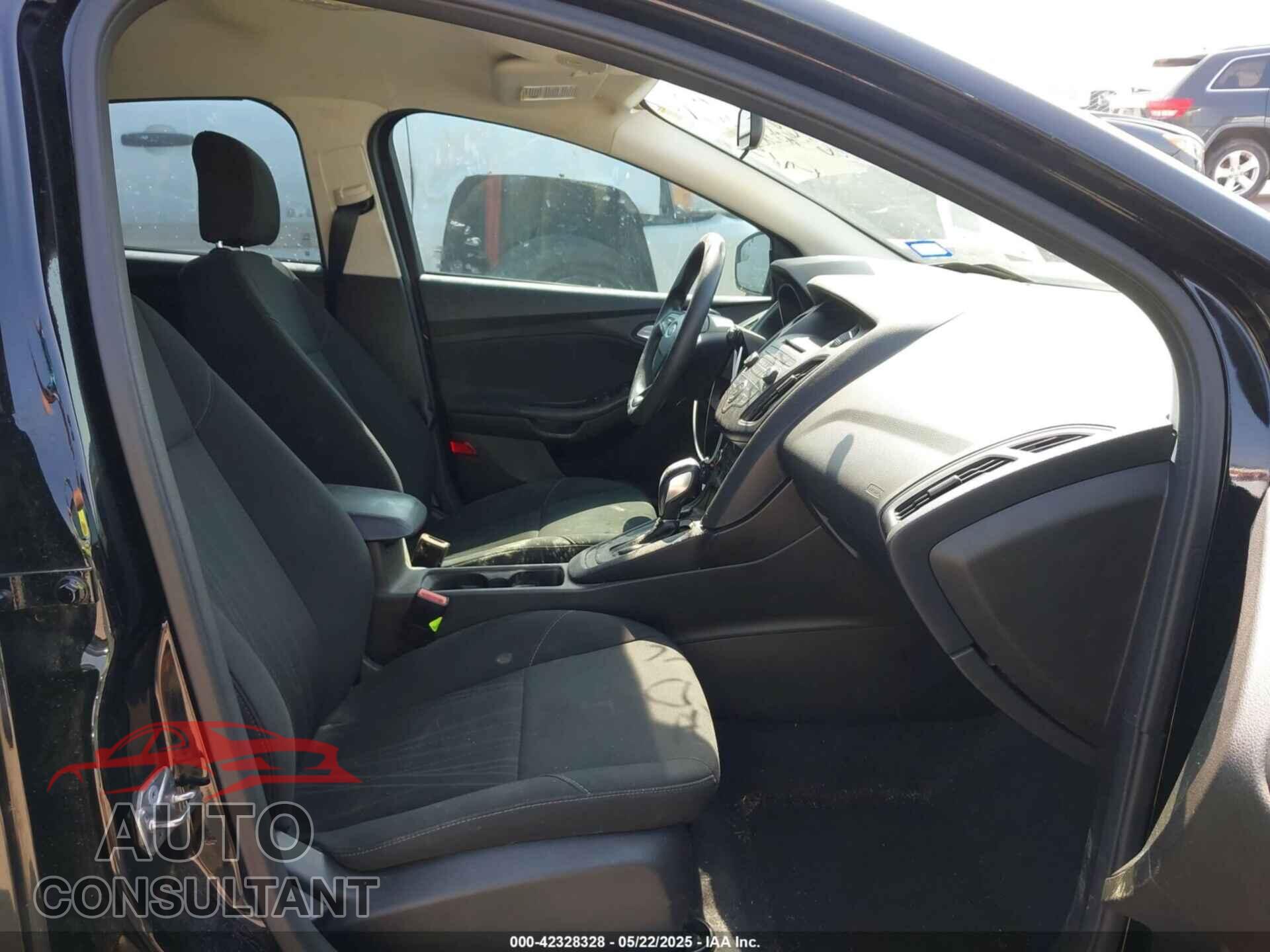 FORD FOCUS 2016 - 1FADP3K26GL343942