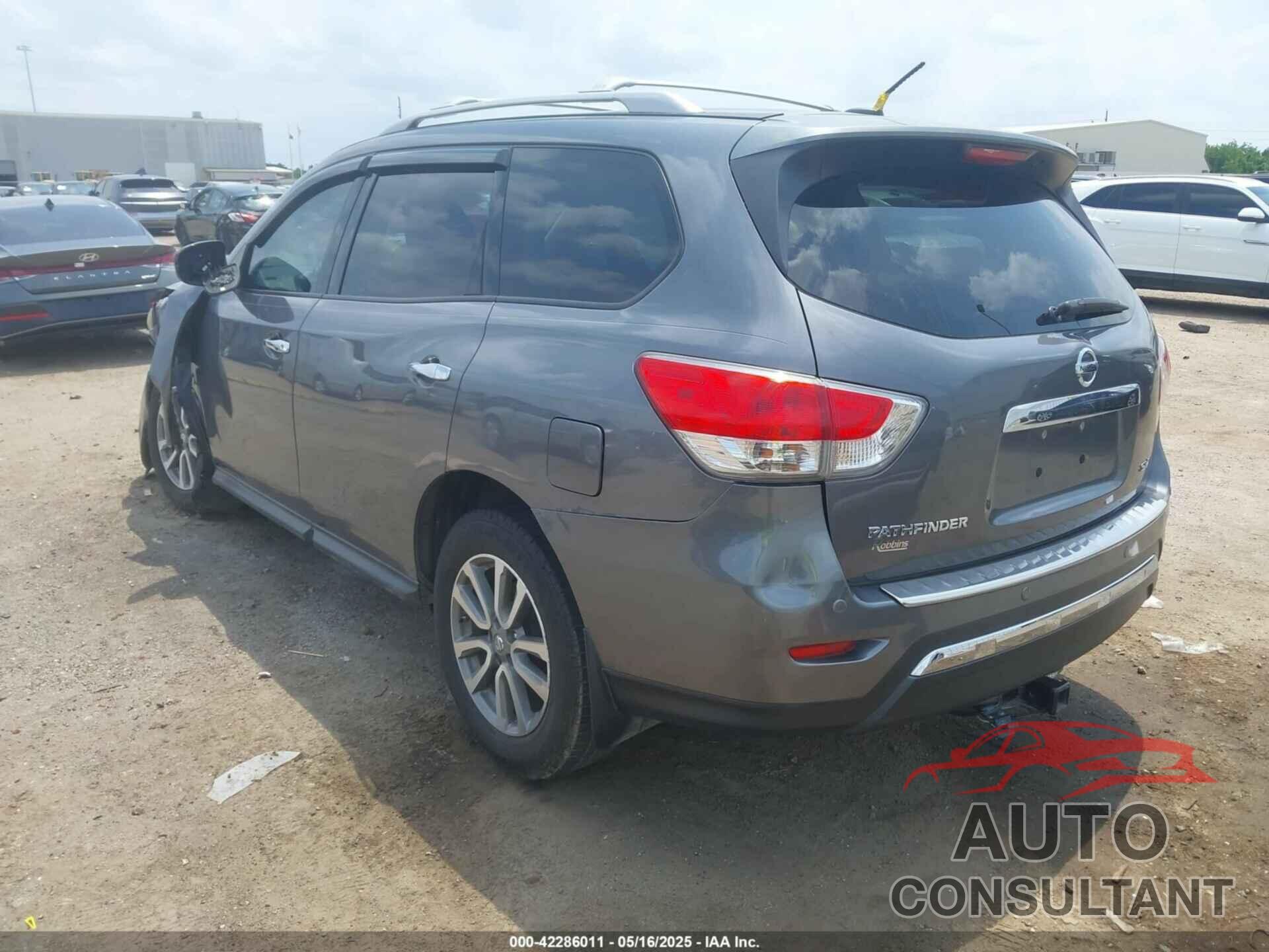 NISSAN PATHFINDER 2016 - 5N1AR2MN4GC670098