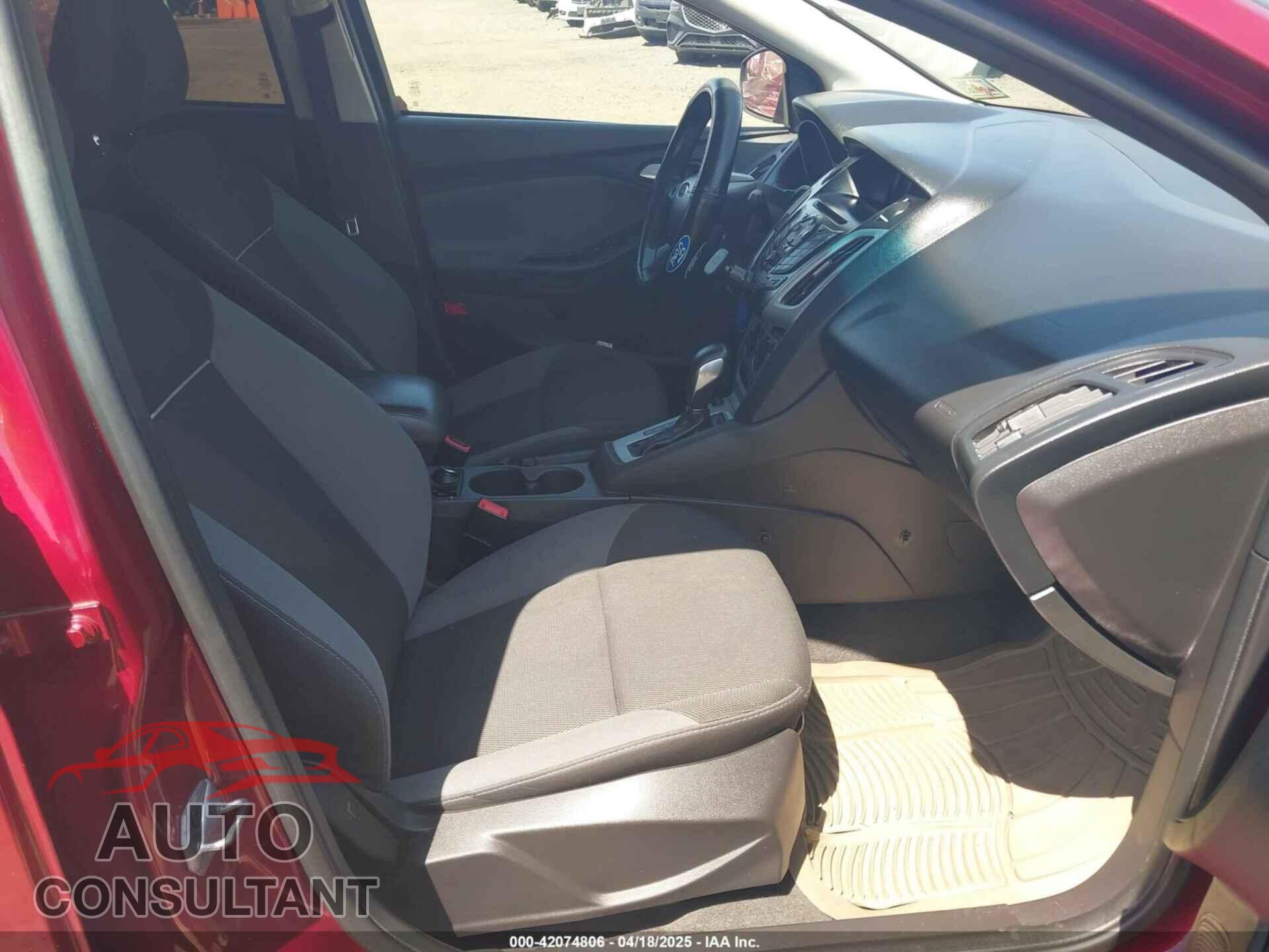 FORD FOCUS 2013 - 1FADP3F2XDL371376