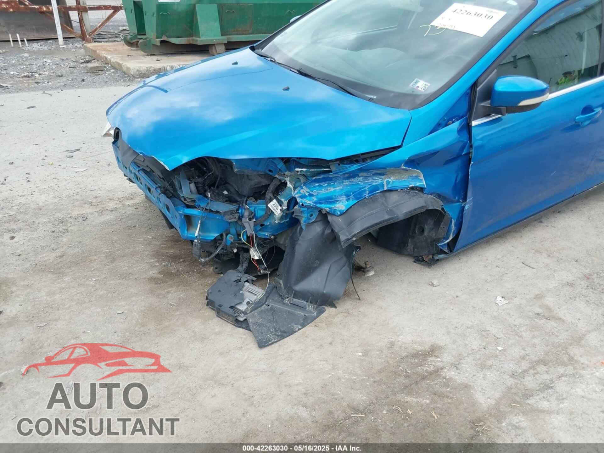 FORD FOCUS 2012 - 1FAHP3H29CL397352