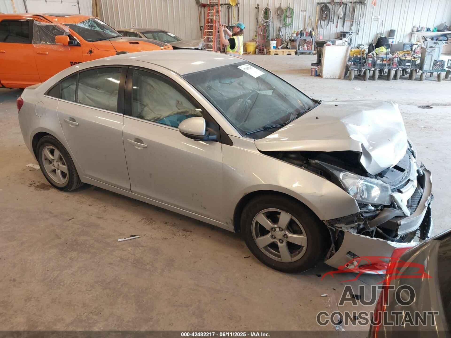 CHEVROLET CRUZE 2015 - 1G1PC5SB1F7283888