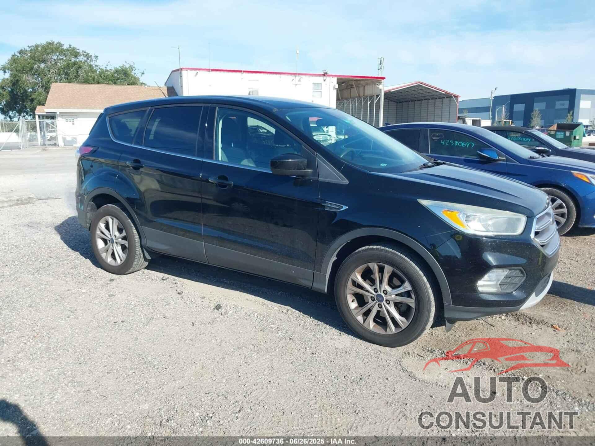 FORD ESCAPE 2017 - 1FMCU0GD1HUD51204
