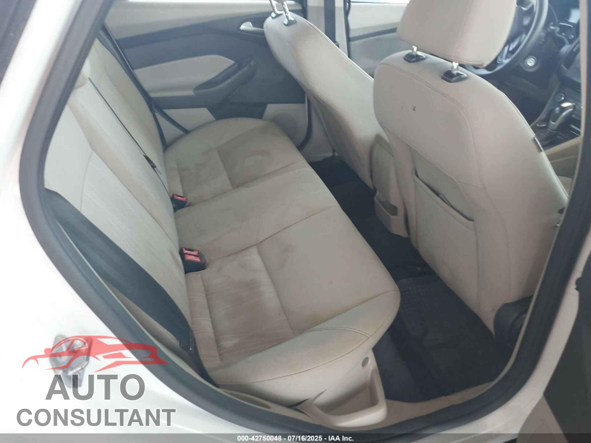 FORD FOCUS 2016 - 1FADP3F27GL272129