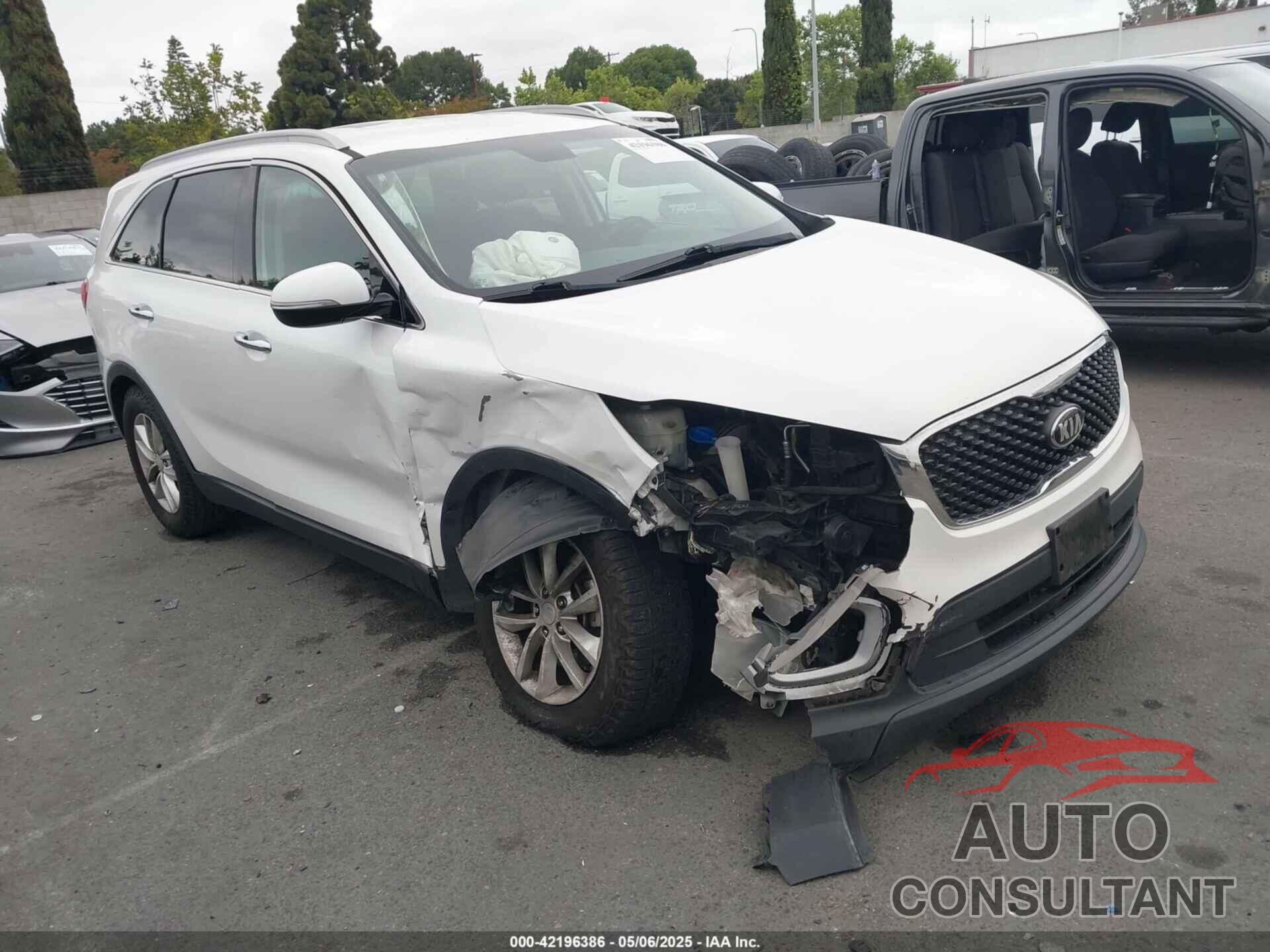 KIA SORENTO 2017 - 5XYPG4A50HG232597