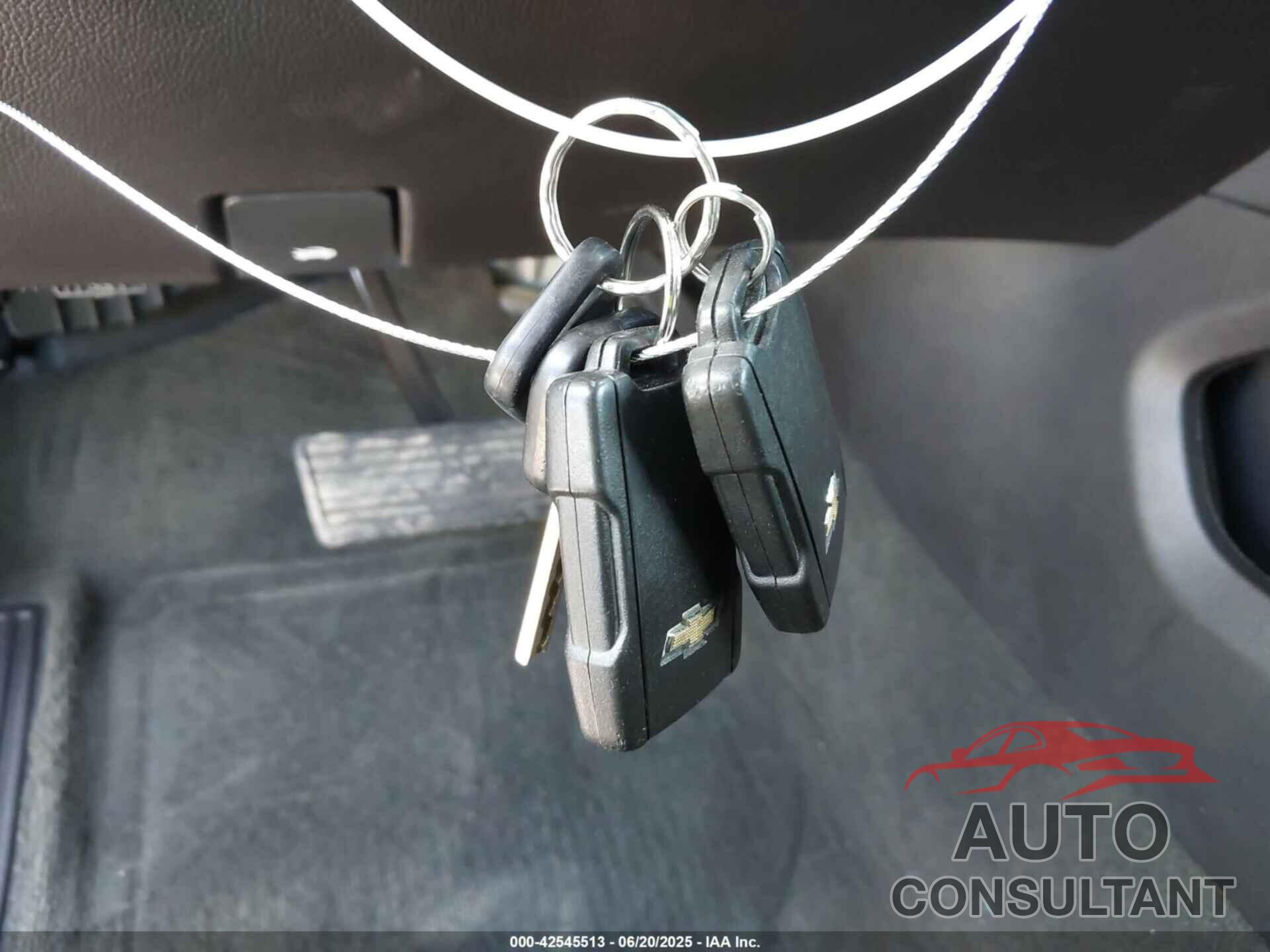 CHEVROLET TAHOE 2015 - 1GNSCAKC6FR239156