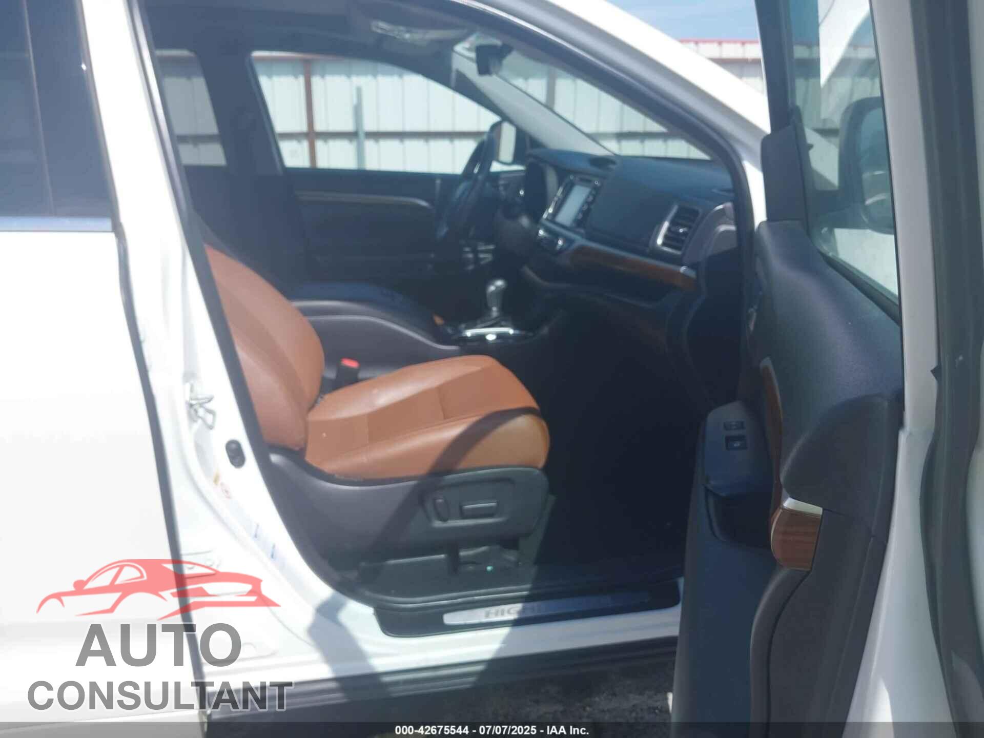 TOYOTA HIGHLANDER 2019 - 5TDDZRFH9KS972799