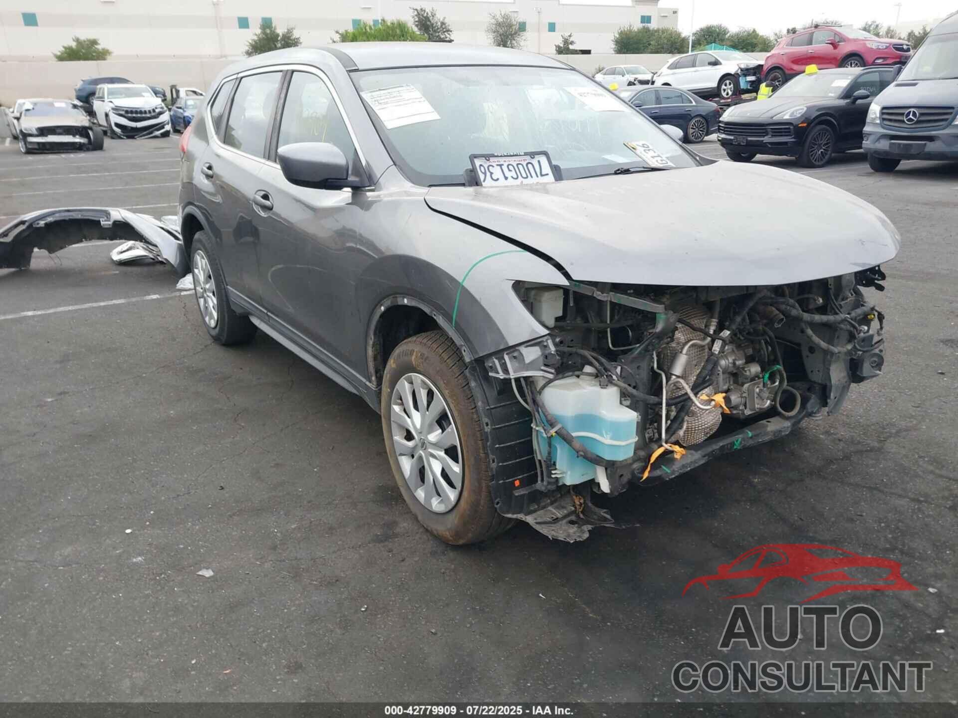 NISSAN ROGUE 2017 - KNMAT2MVXHP510436