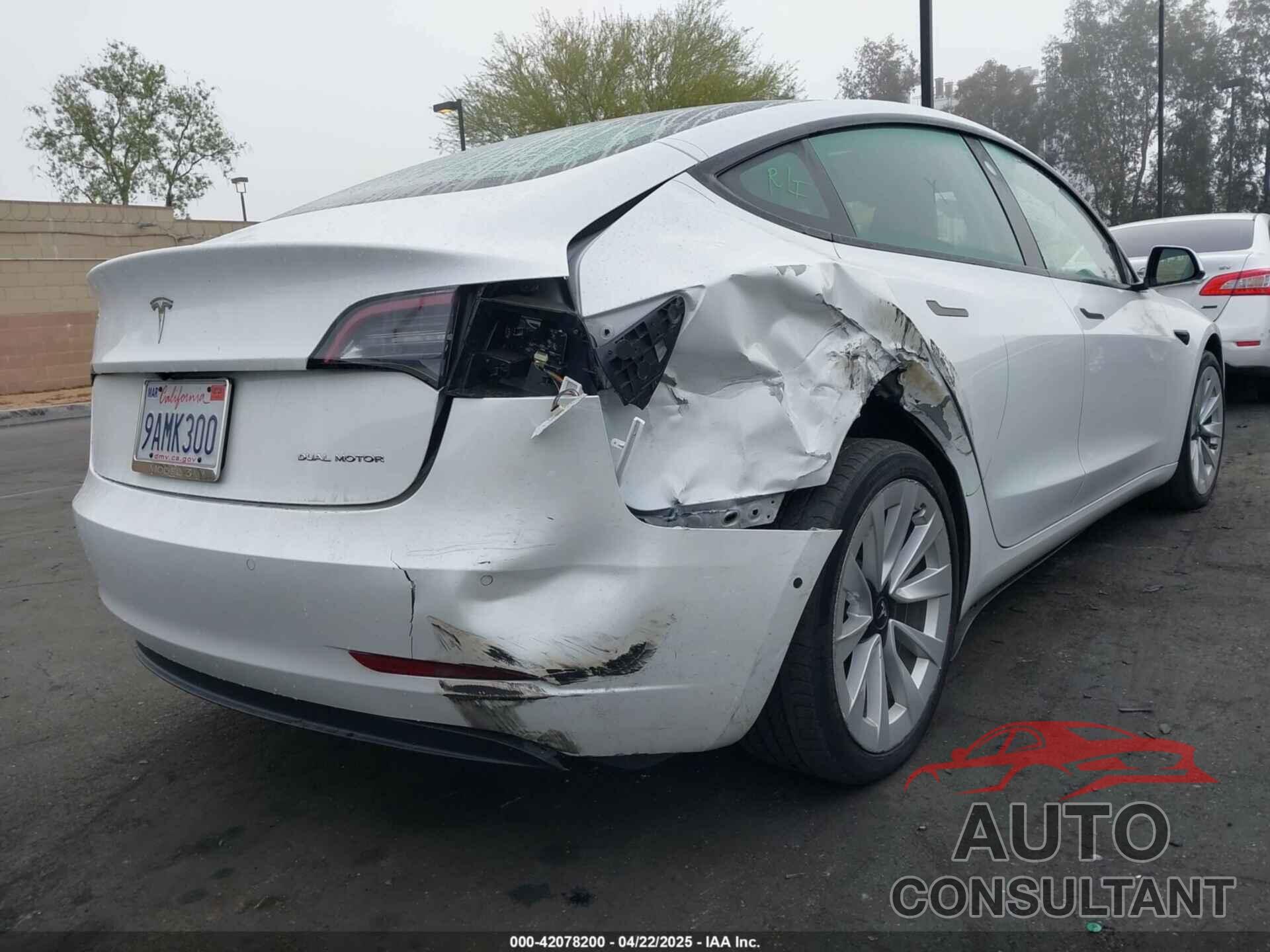 TESLA MODEL 3 2022 - 5YJ3E1EB8NF195708