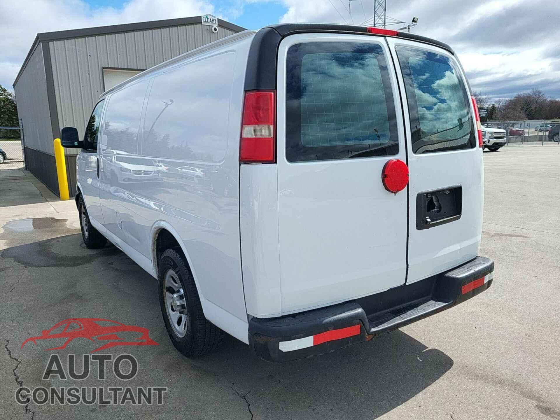 CHEVROLET EXPRESS 2013 - 1GCSGAFX9D1170341