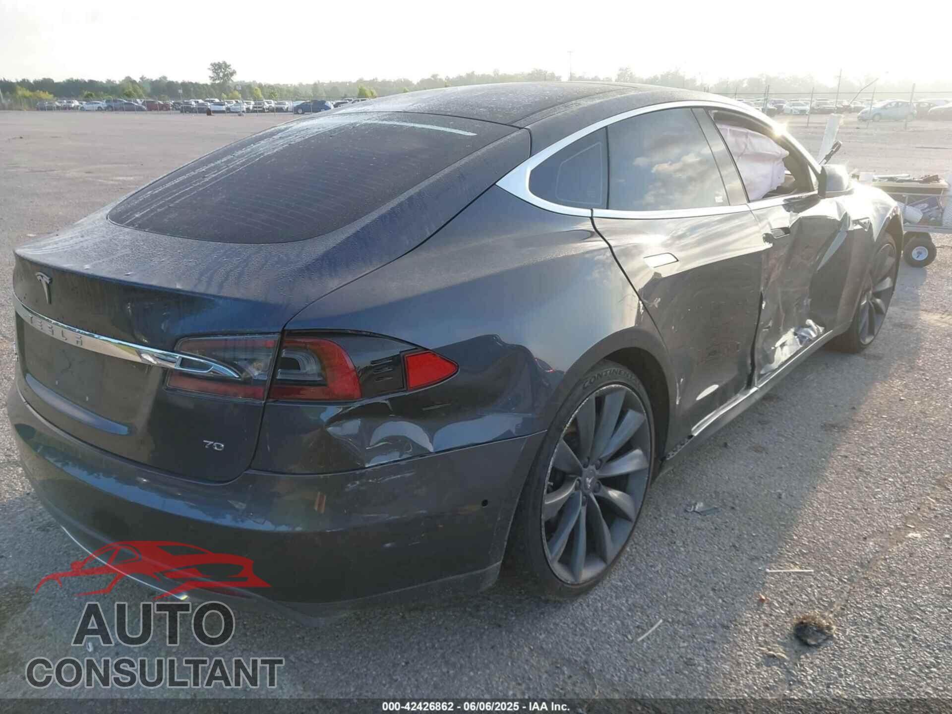 TESLA MODEL S 2015 - 5YJSA1E19FF109094