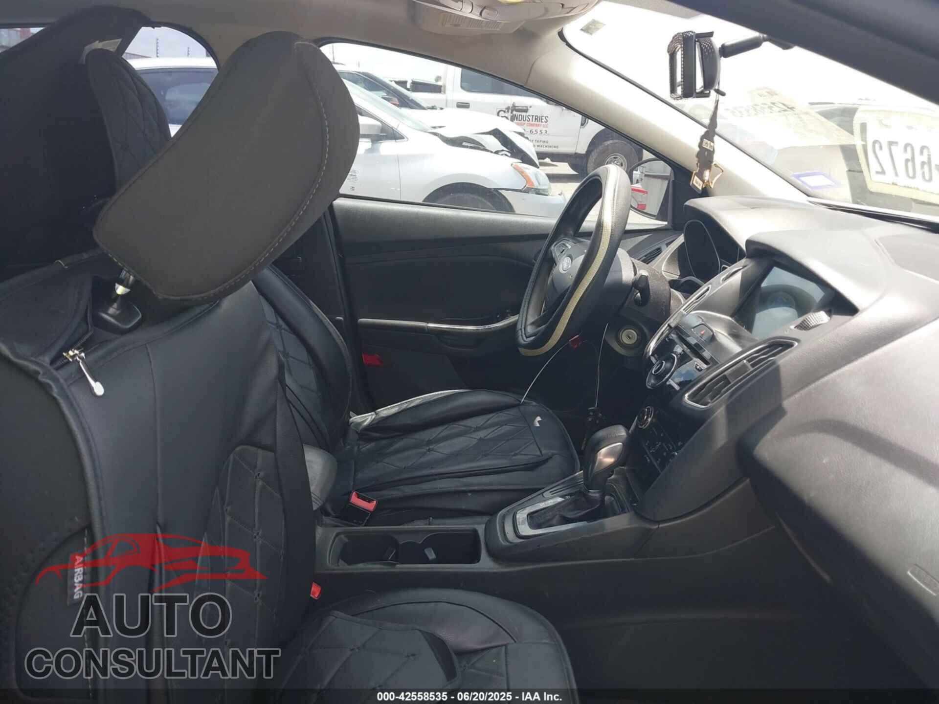 FORD FOCUS 2017 - 1FADP3H22HL303222