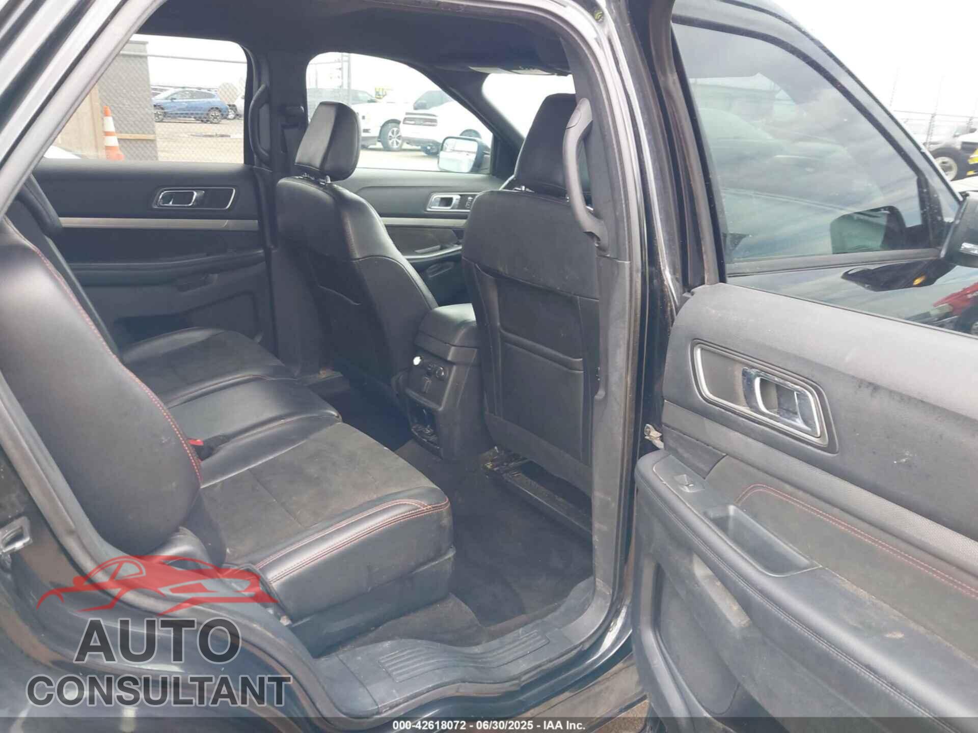FORD EXPLORER 2018 - 1FM5K7D87JGB55450
