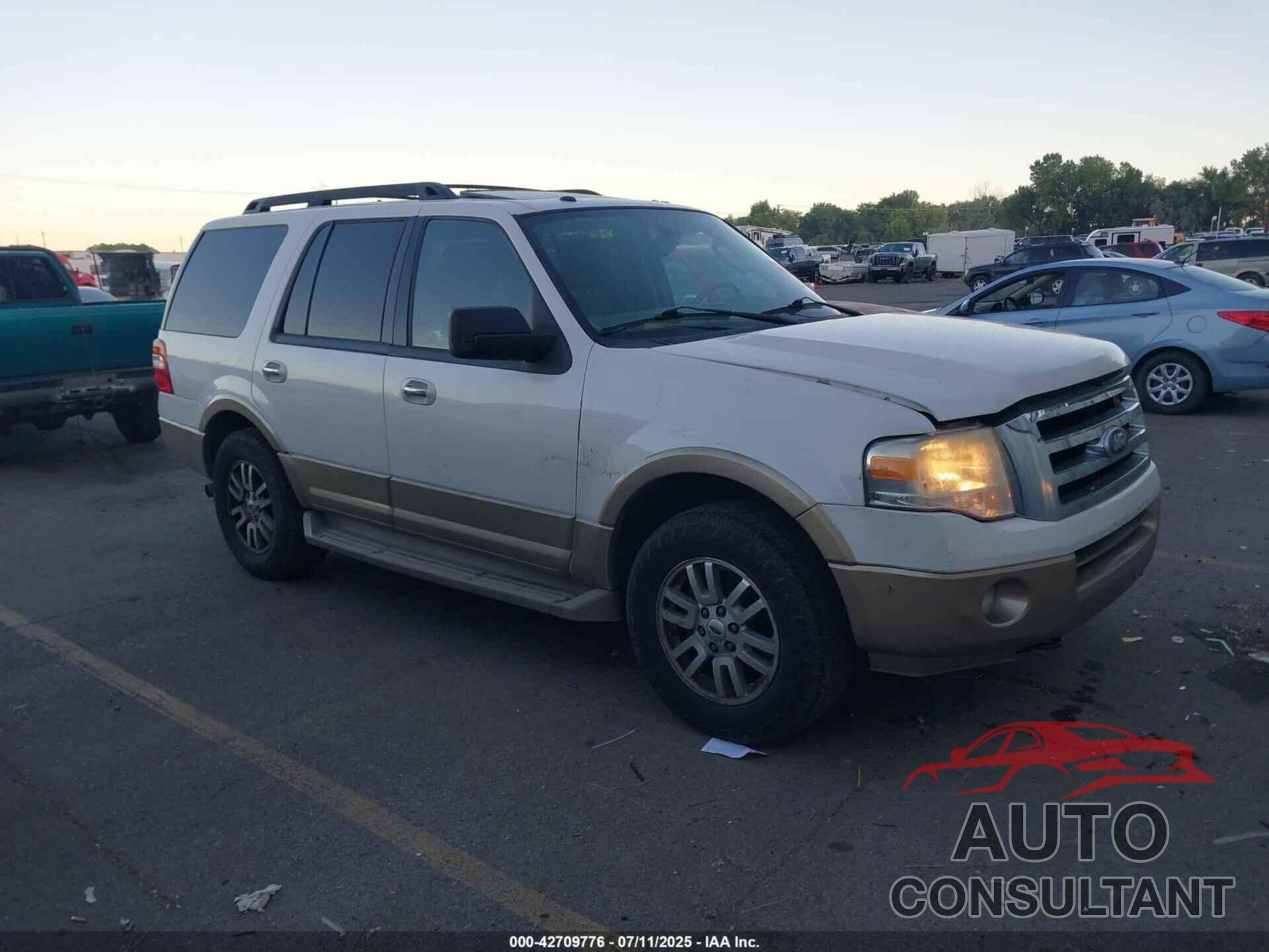 FORD EXPEDITION 2011 - 1FMJU1J57BEF00568