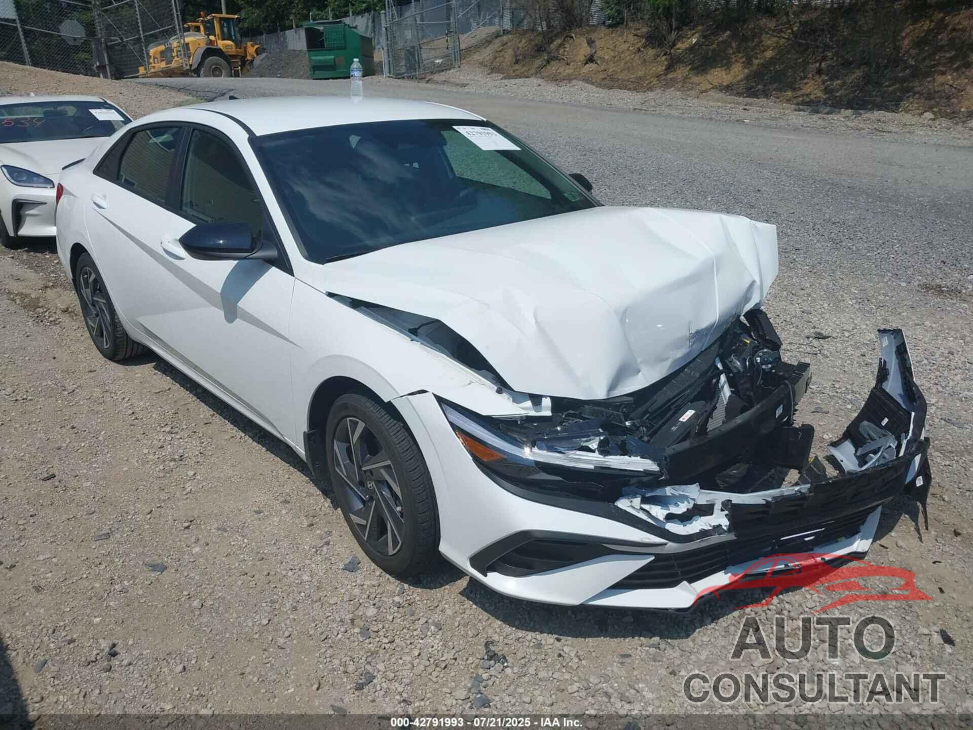 HYUNDAI ELANTRA 2025 - KMHLM4DG3SU021190