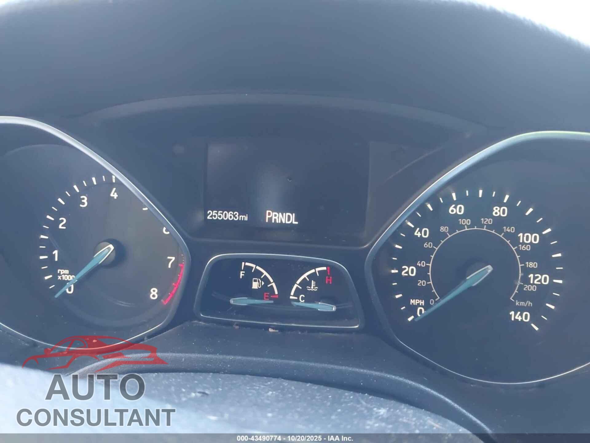 FORD FOCUS 2017 - 1FADP3E23HL256853