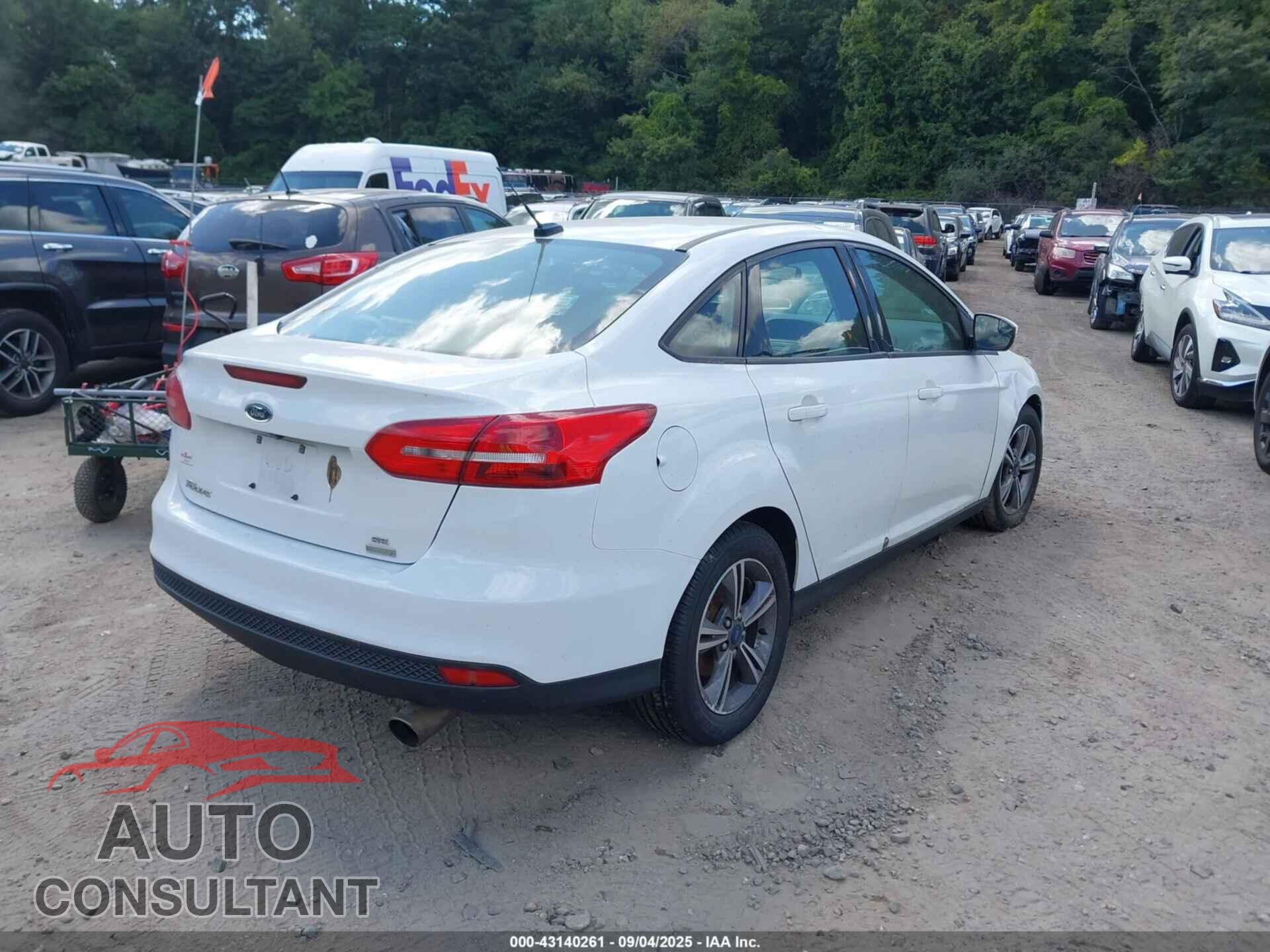 FORD FOCUS 2018 - 1FADP3FEXJL202948
