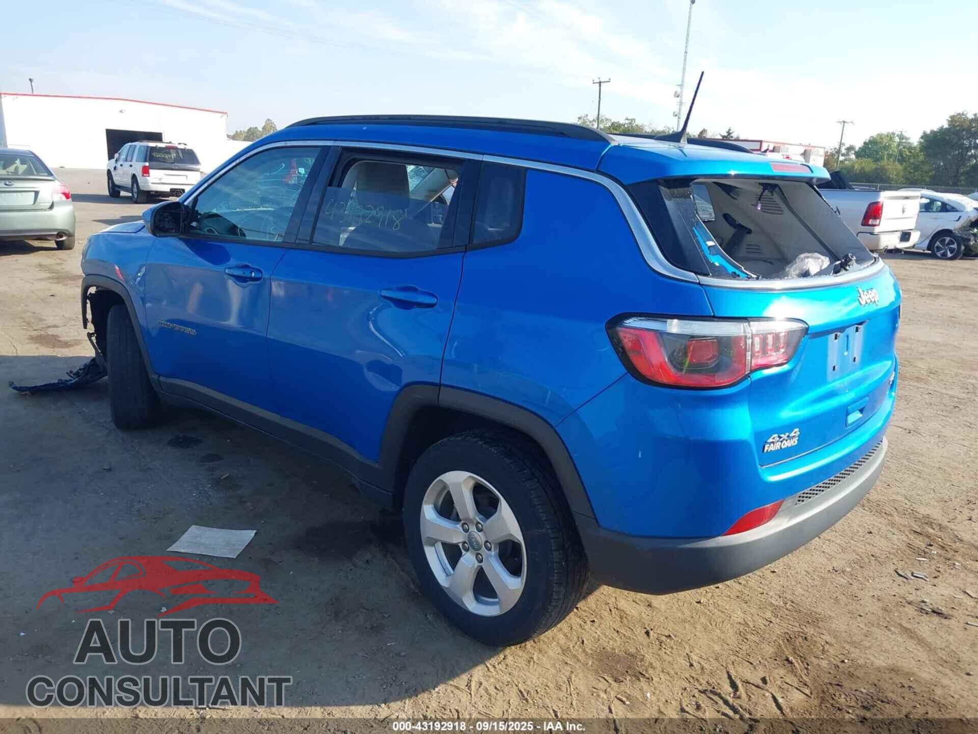 JEEP COMPASS 2018 - 3C4NJDBB0JT349379