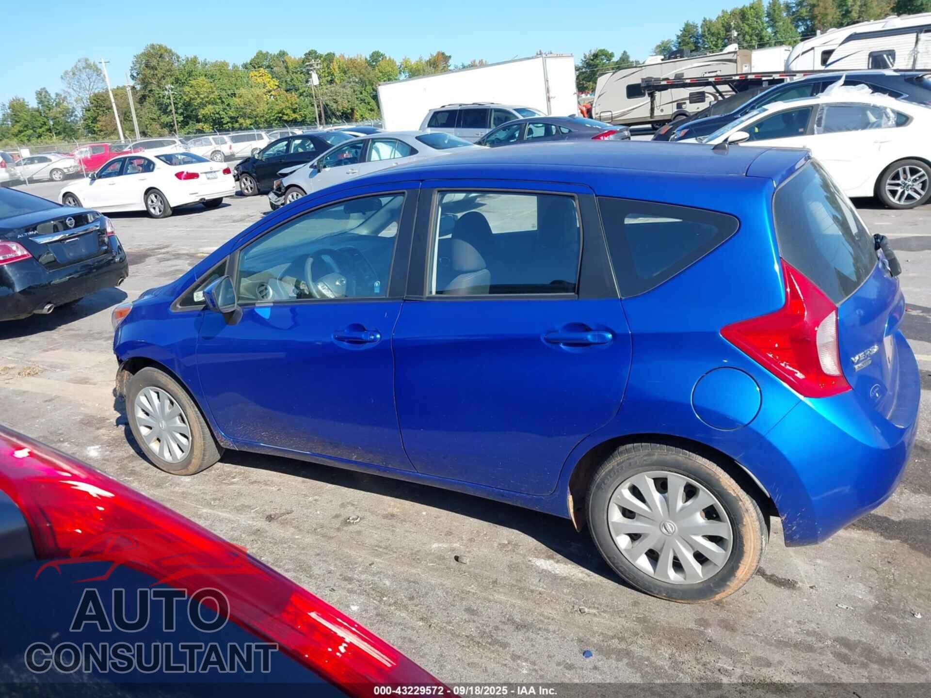 NISSAN VERSA NOTE 2015 - 3N1CE2CP2FL383067