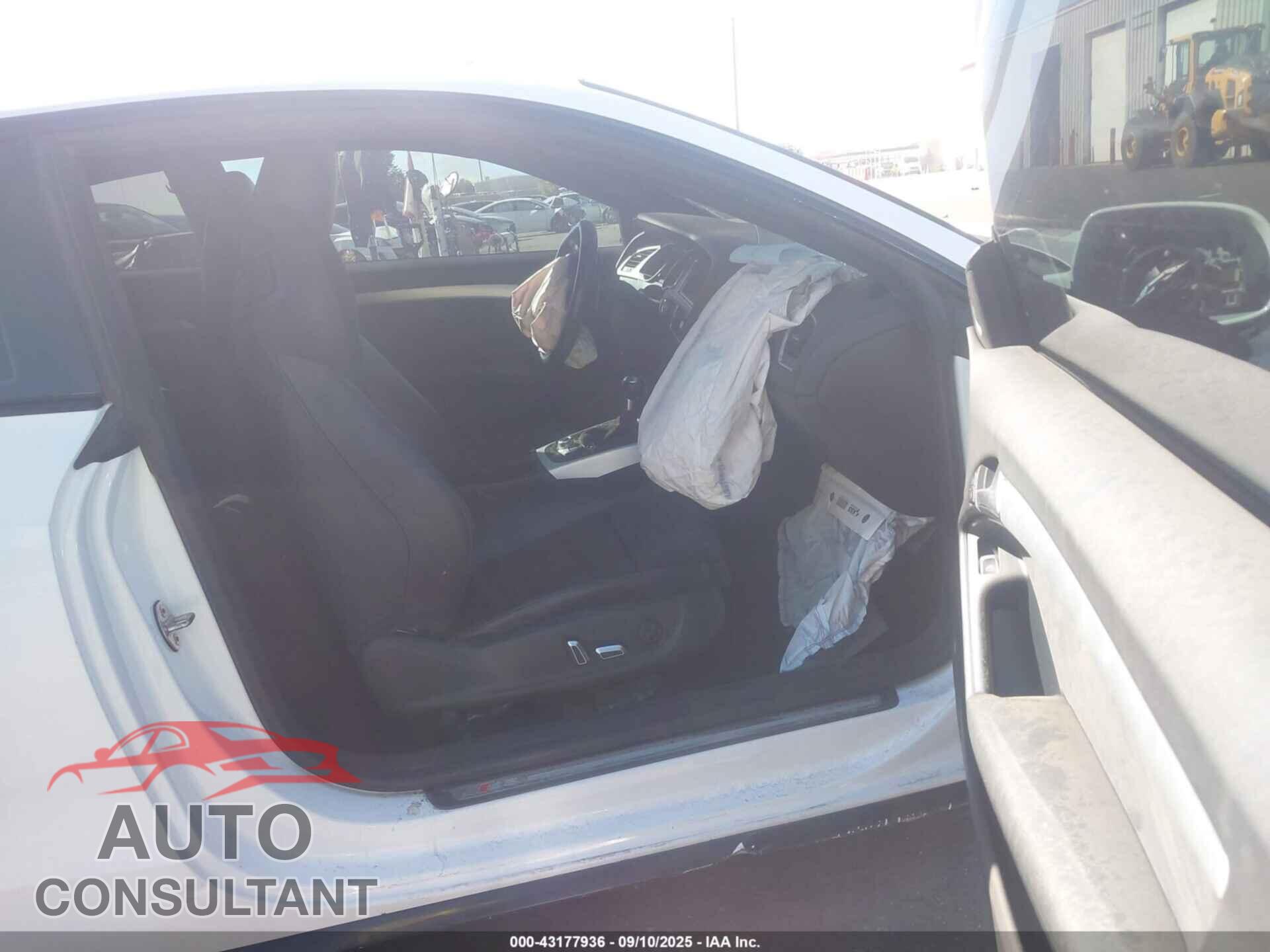 AUDI S5 2015 - WAUCGAFR8FA039276