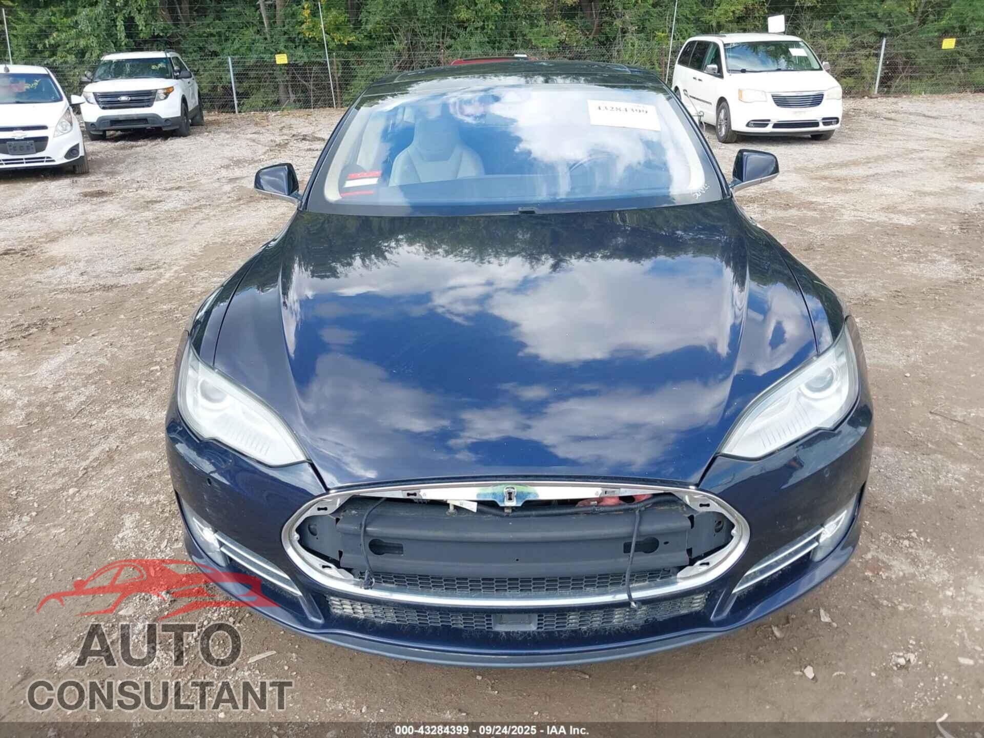 TESLA MODEL S 2014 - 5YJSA1H28EFP62759