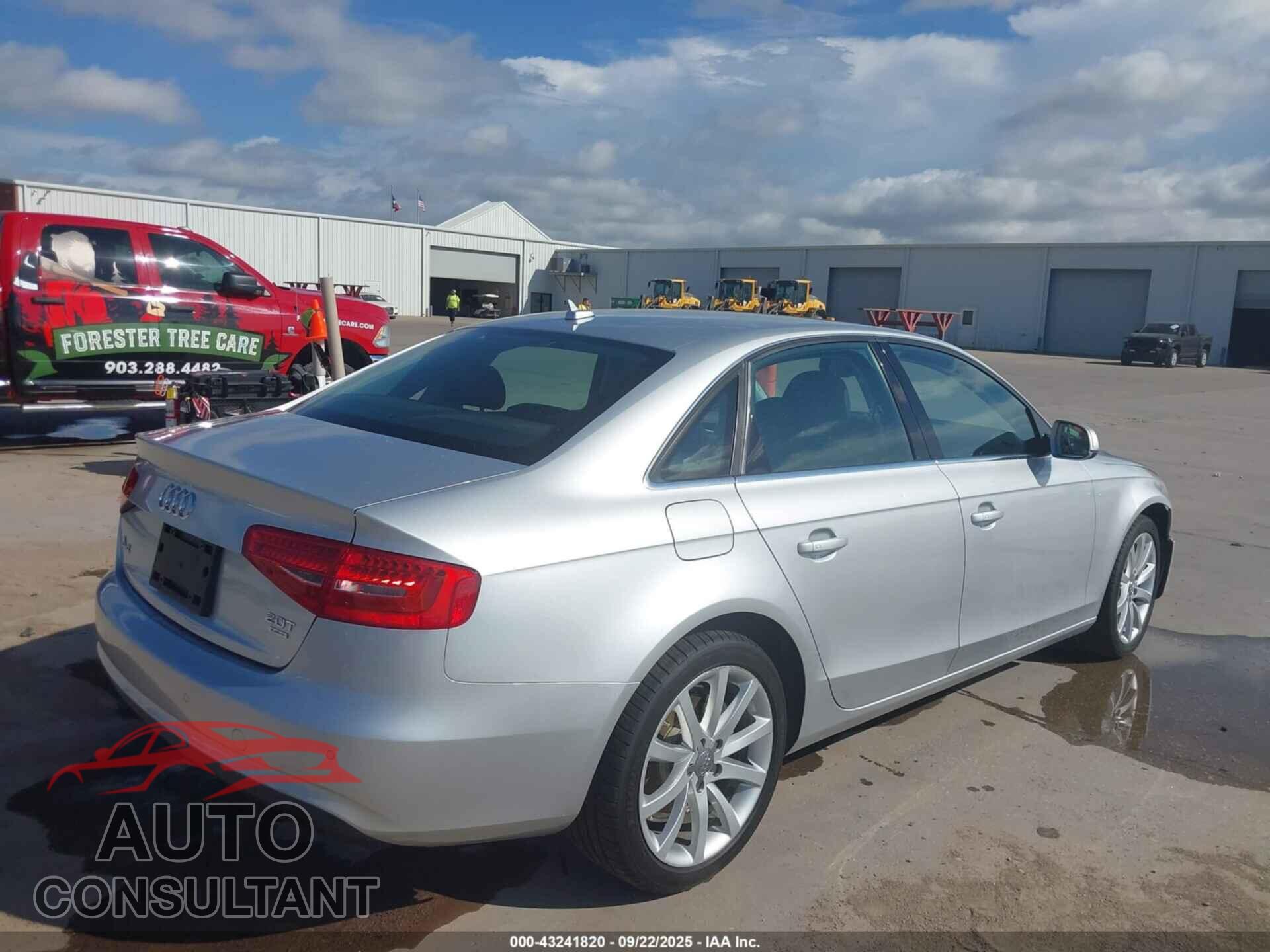 AUDI A4 2013 - WAUFFAFL2DA183916
