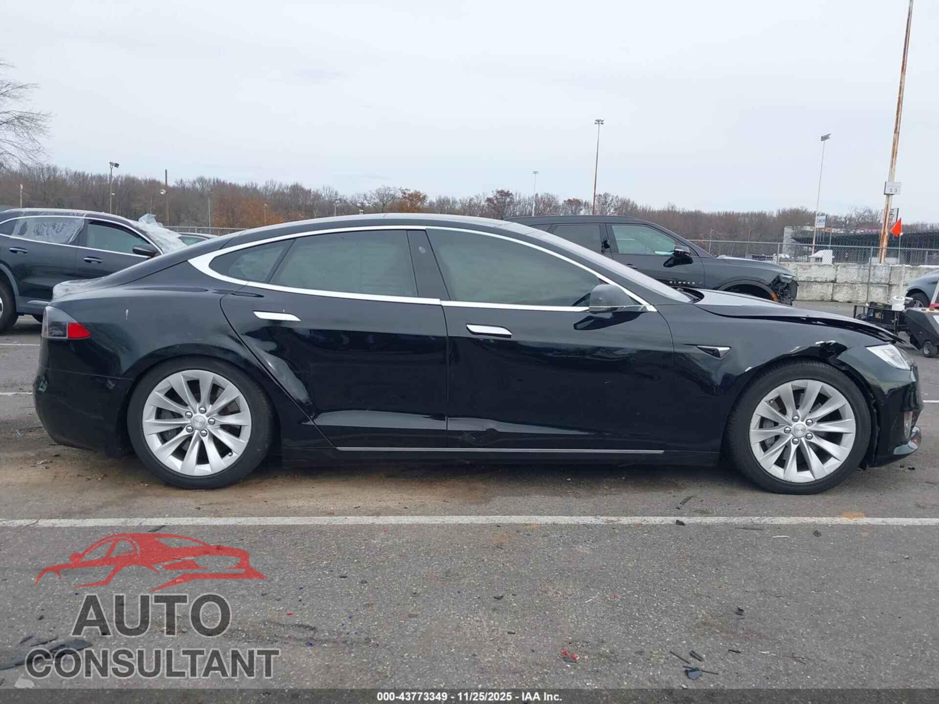 TESLA MODEL S 2017 - 5YJSA1E23HF214502