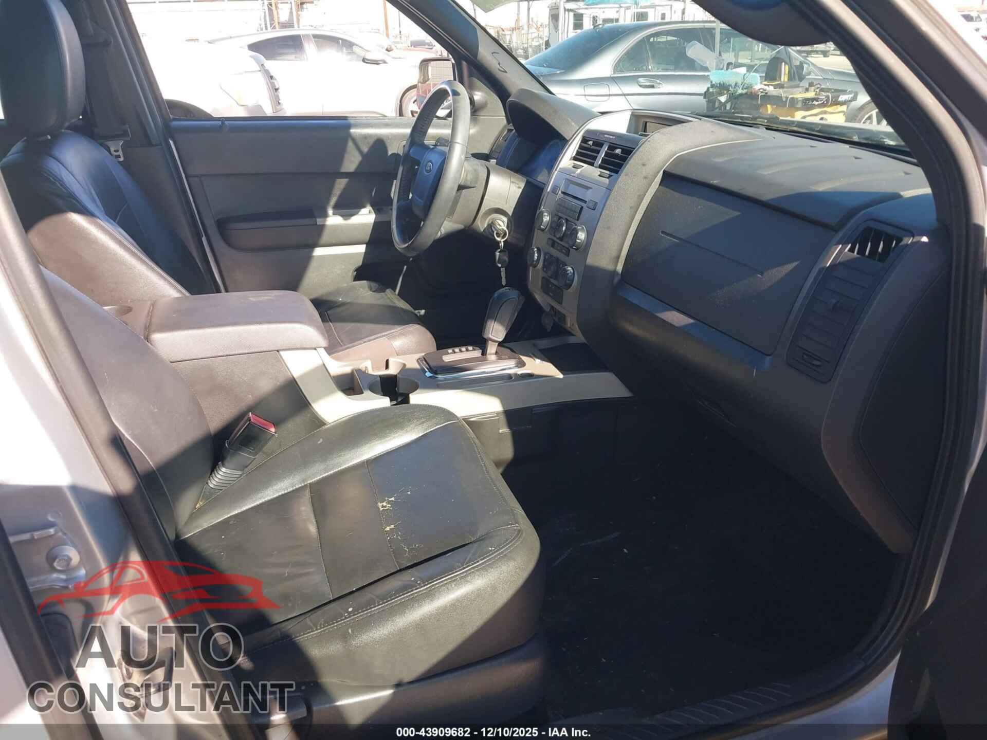 FORD ESCAPE 2011 - 1FMCU9DG5BKB24720