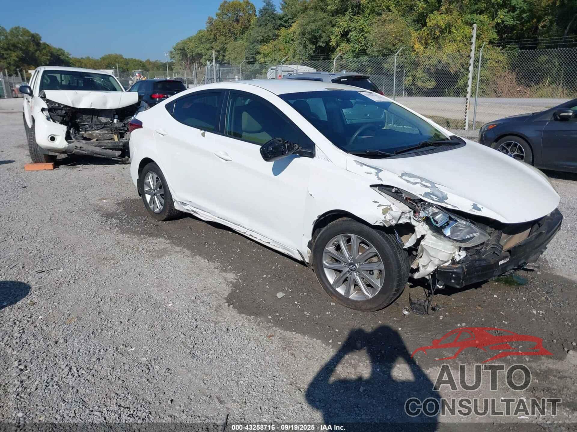 HYUNDAI ELANTRA 2015 - 5NPDH4AE4FH609471