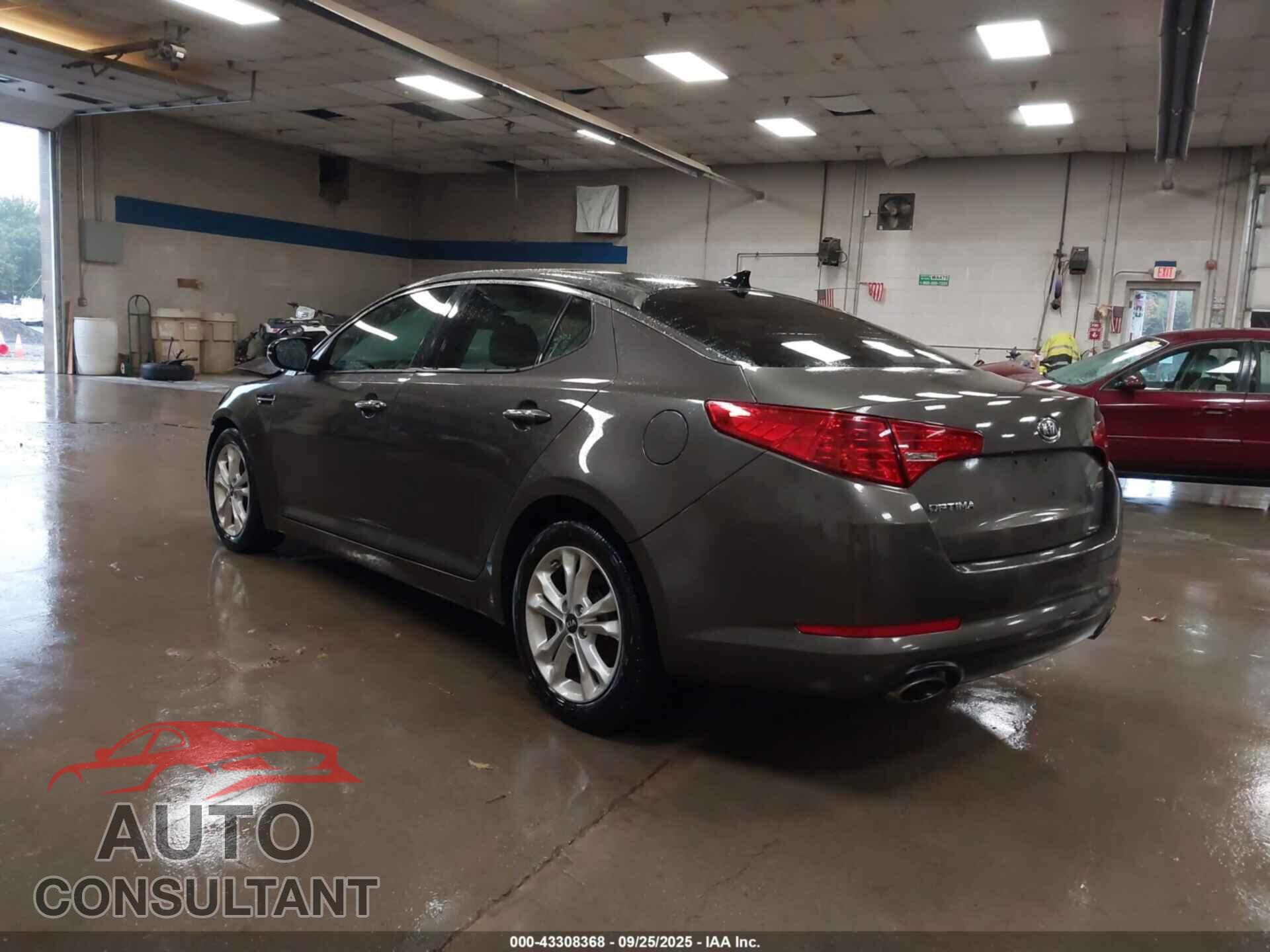 KIA OPTIMA 2011 - KNAGN4A76B5164357