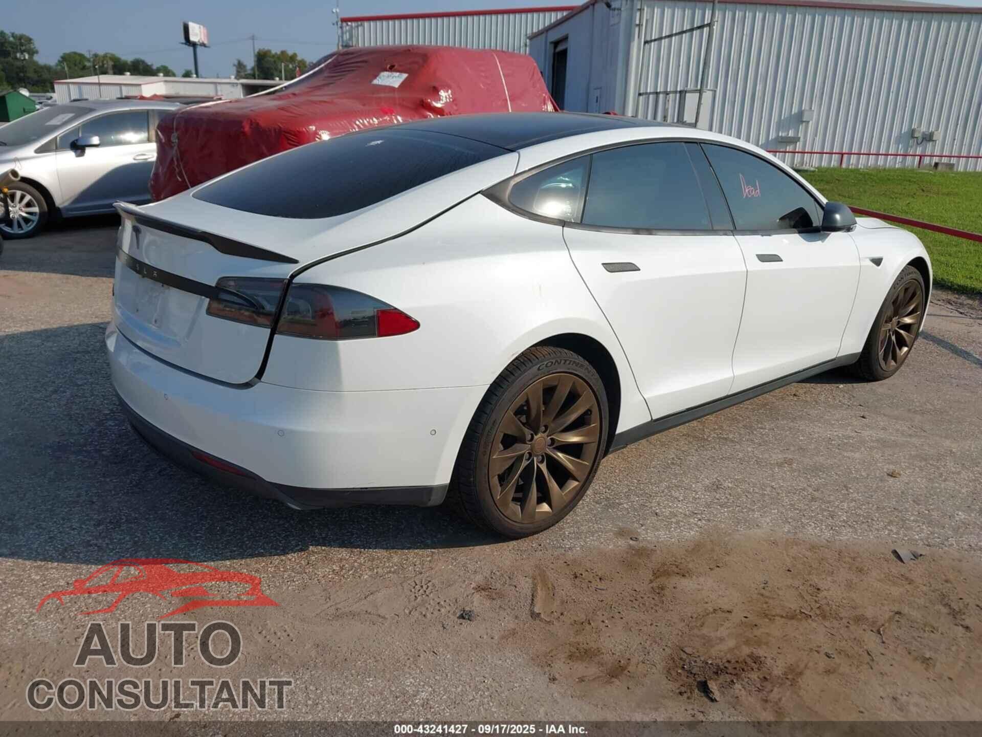TESLA MODEL S 2015 - 5YJSA1S22FF082785