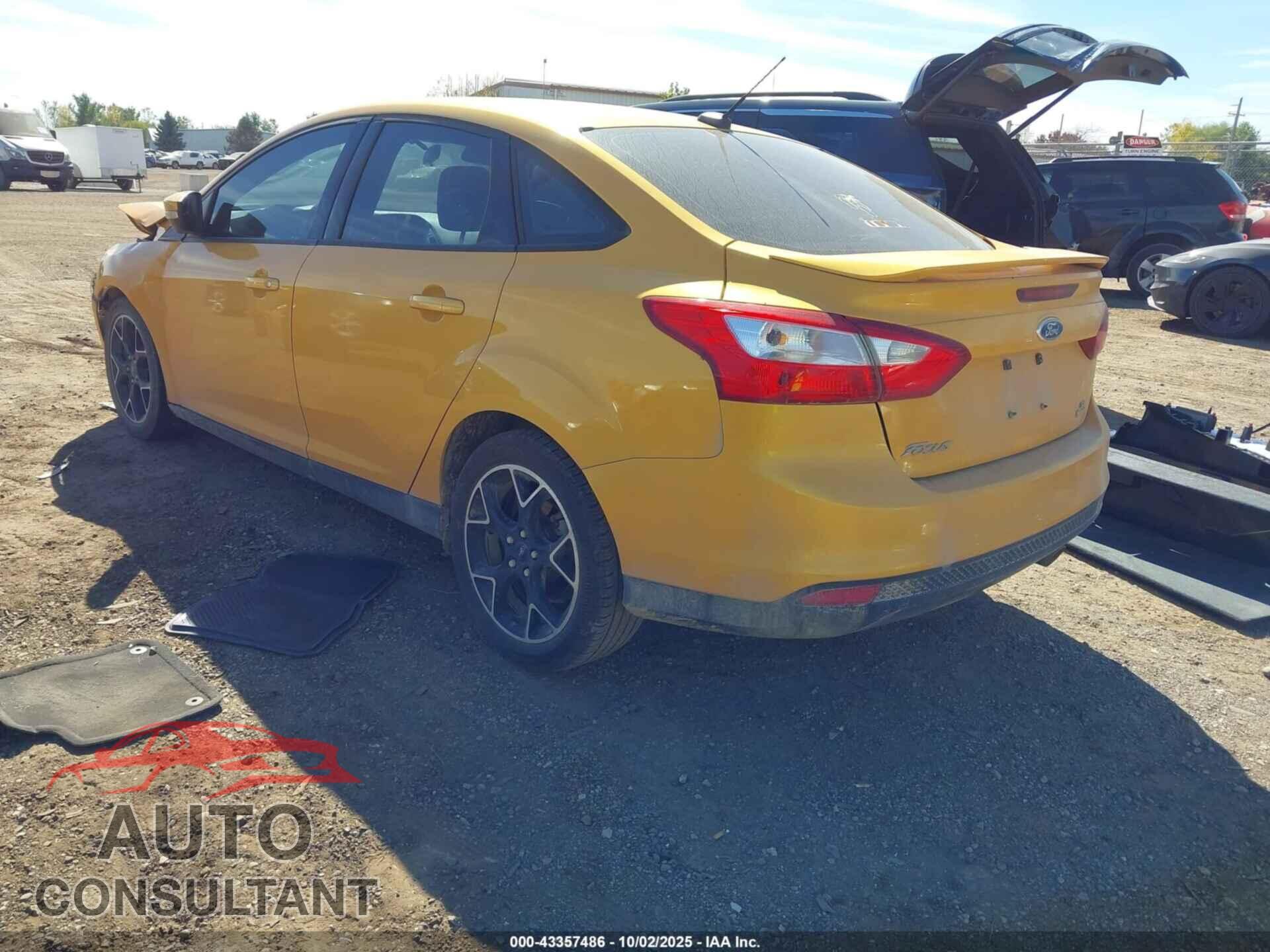FORD FOCUS 2012 - 1FAHP3F22CL322043